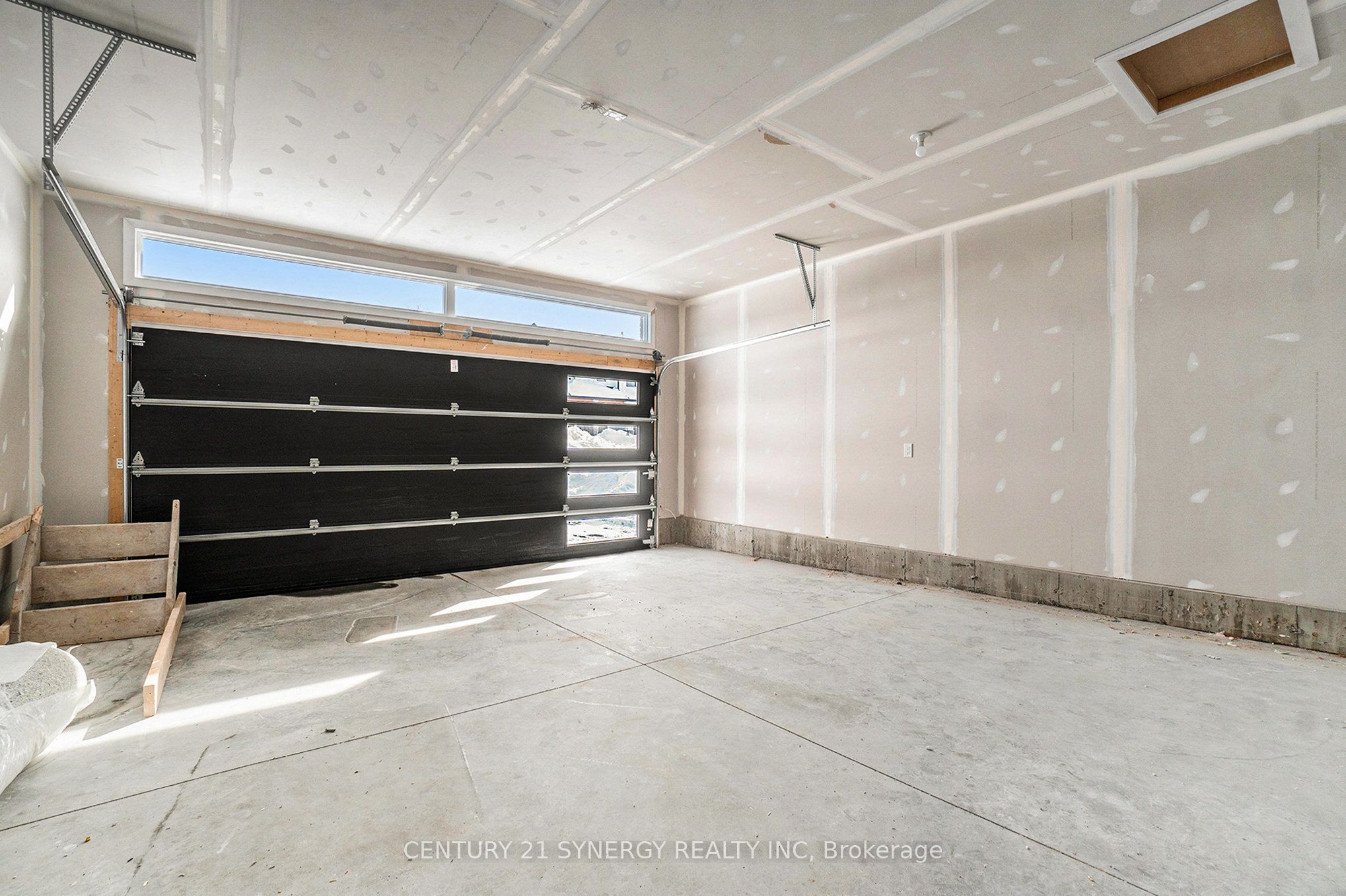 71 Villeneuve Street Property Photo 28