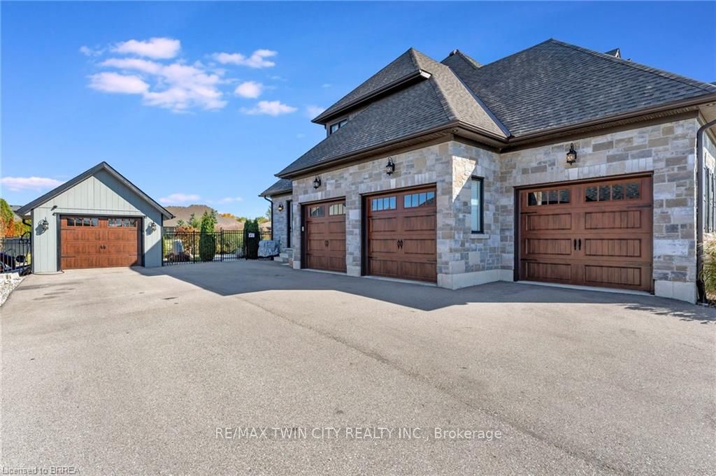 24 Tedley Boulevard Property Photo 9