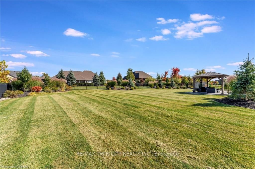 24 Tedley Boulevard Property Photo 40