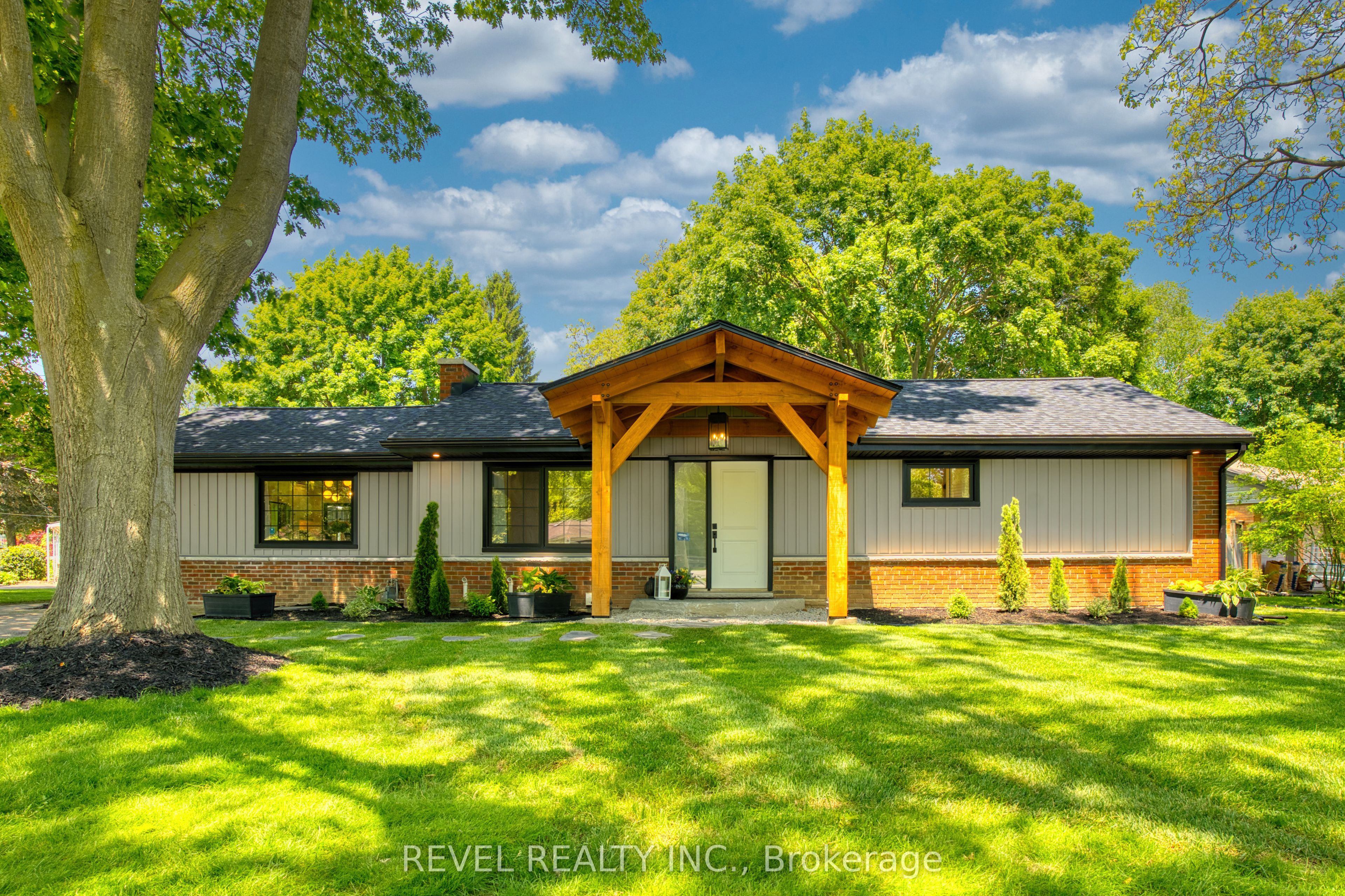 793 Green Lane Property Photo 1