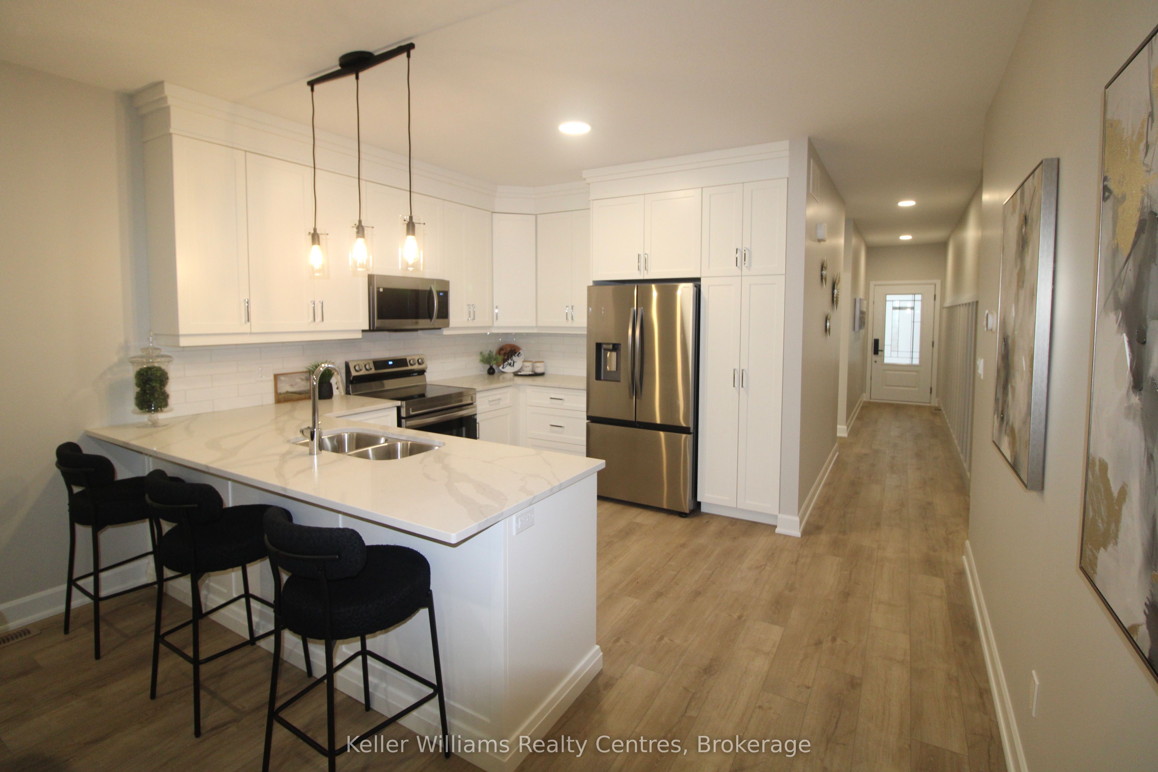 734 18th Street Property Photo 4