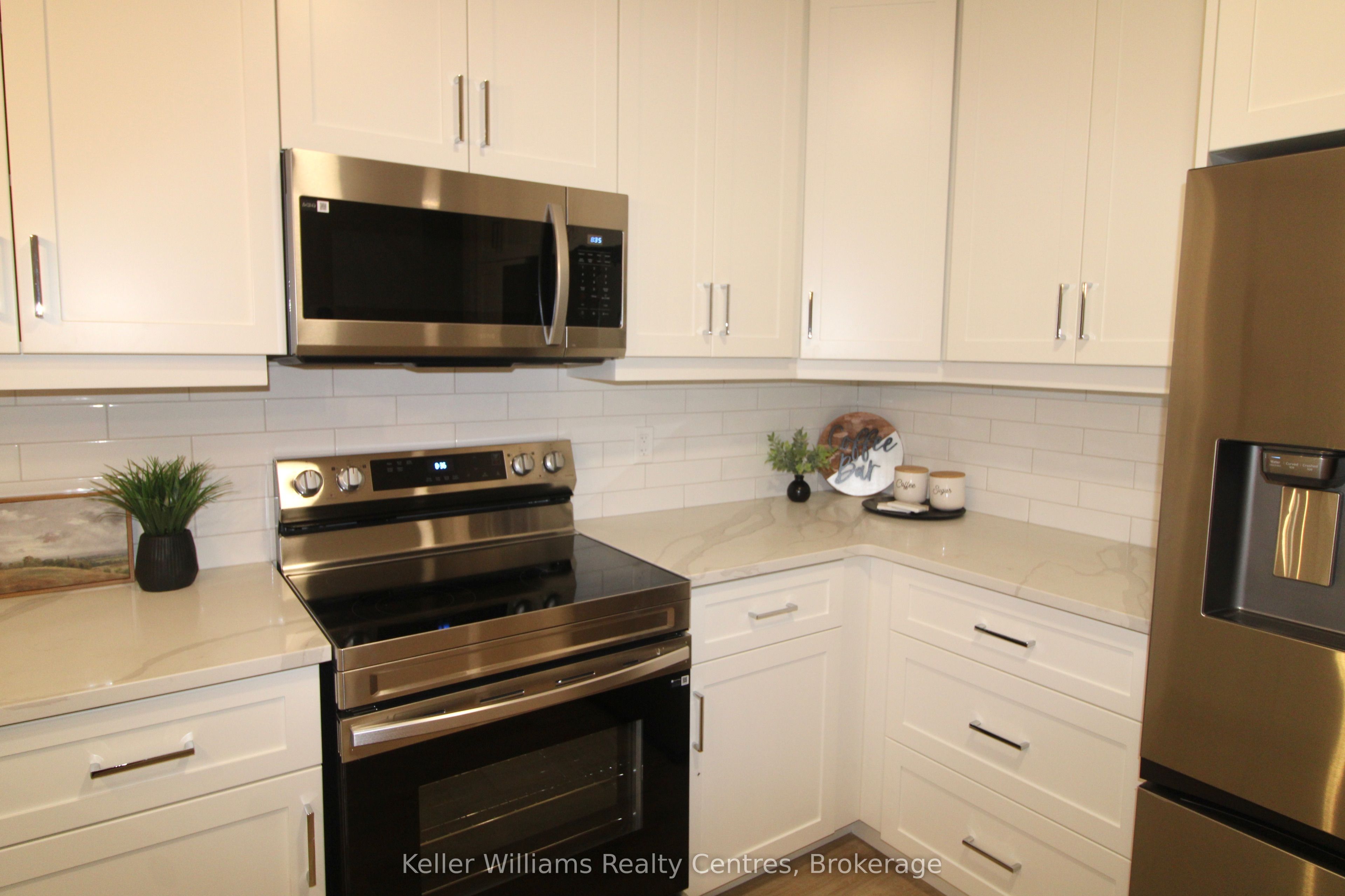 734 18th Street Property Photo 6