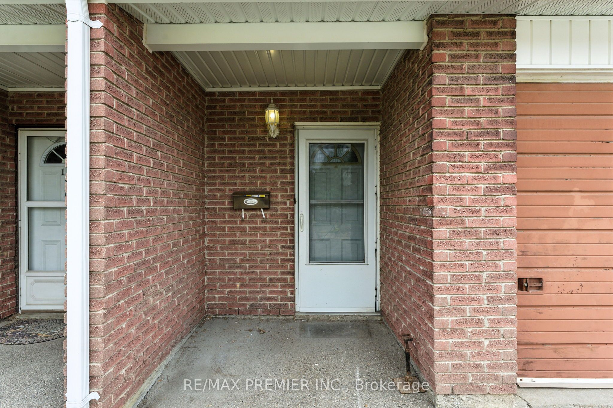 164e Henry Street Property Photo 2