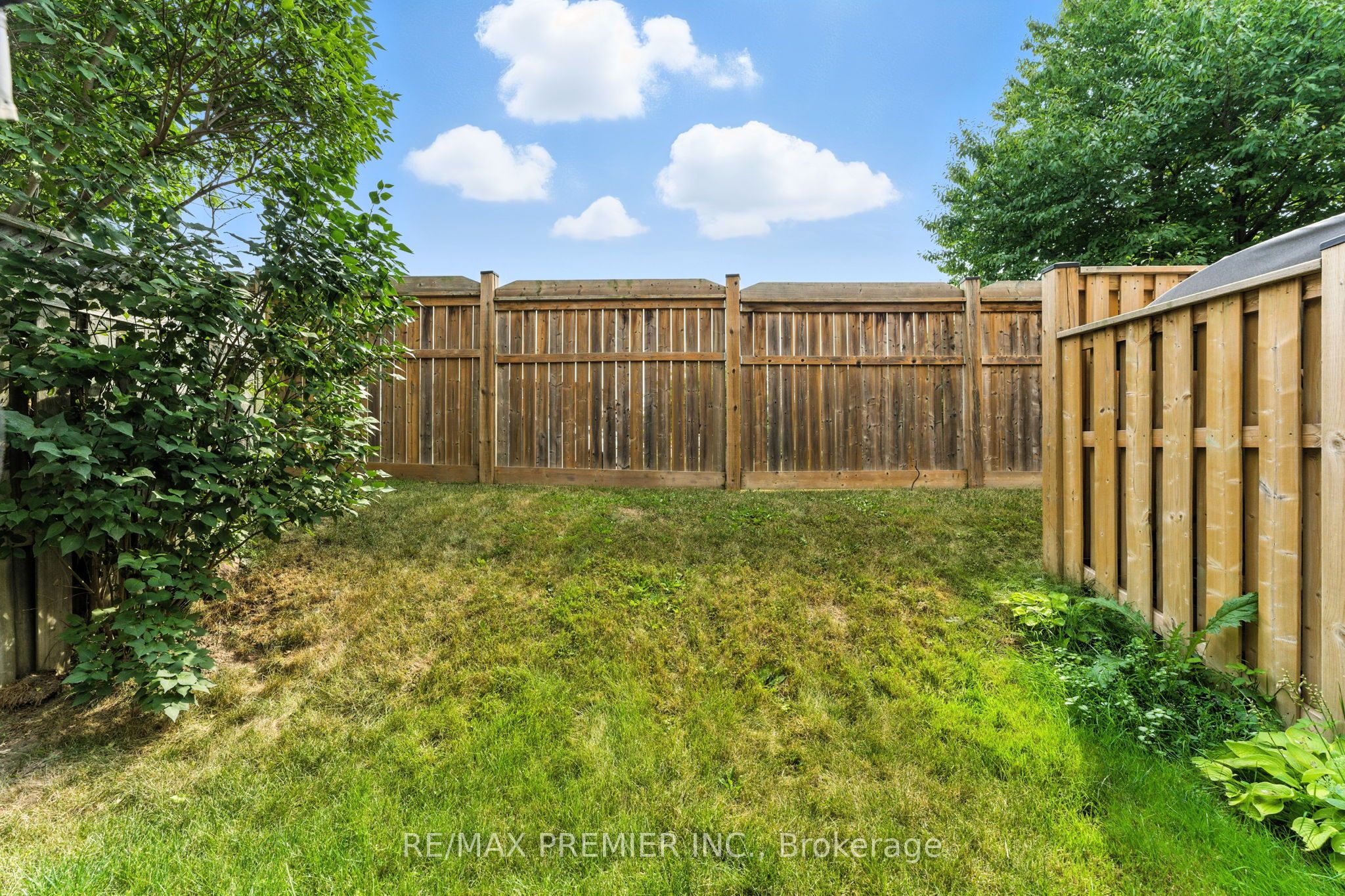 164e Henry Street Property Photo 6