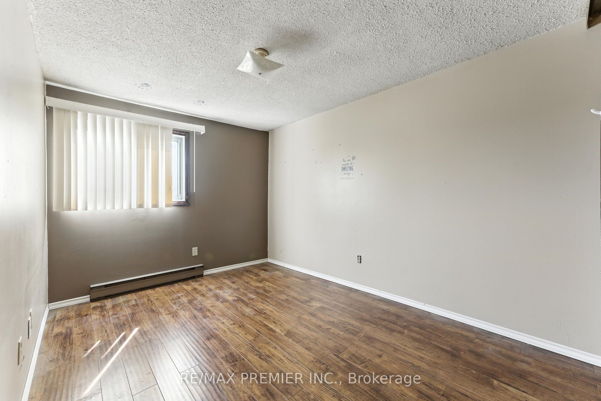 164e Henry Street Property Photo 13