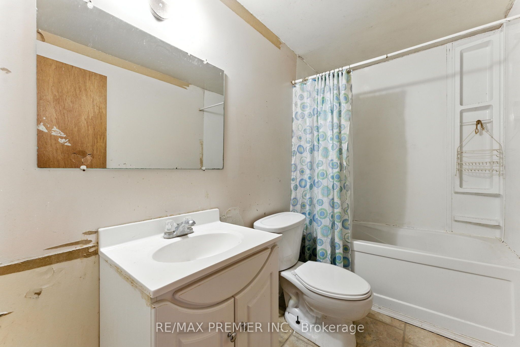 164e Henry Street Property Photo 14