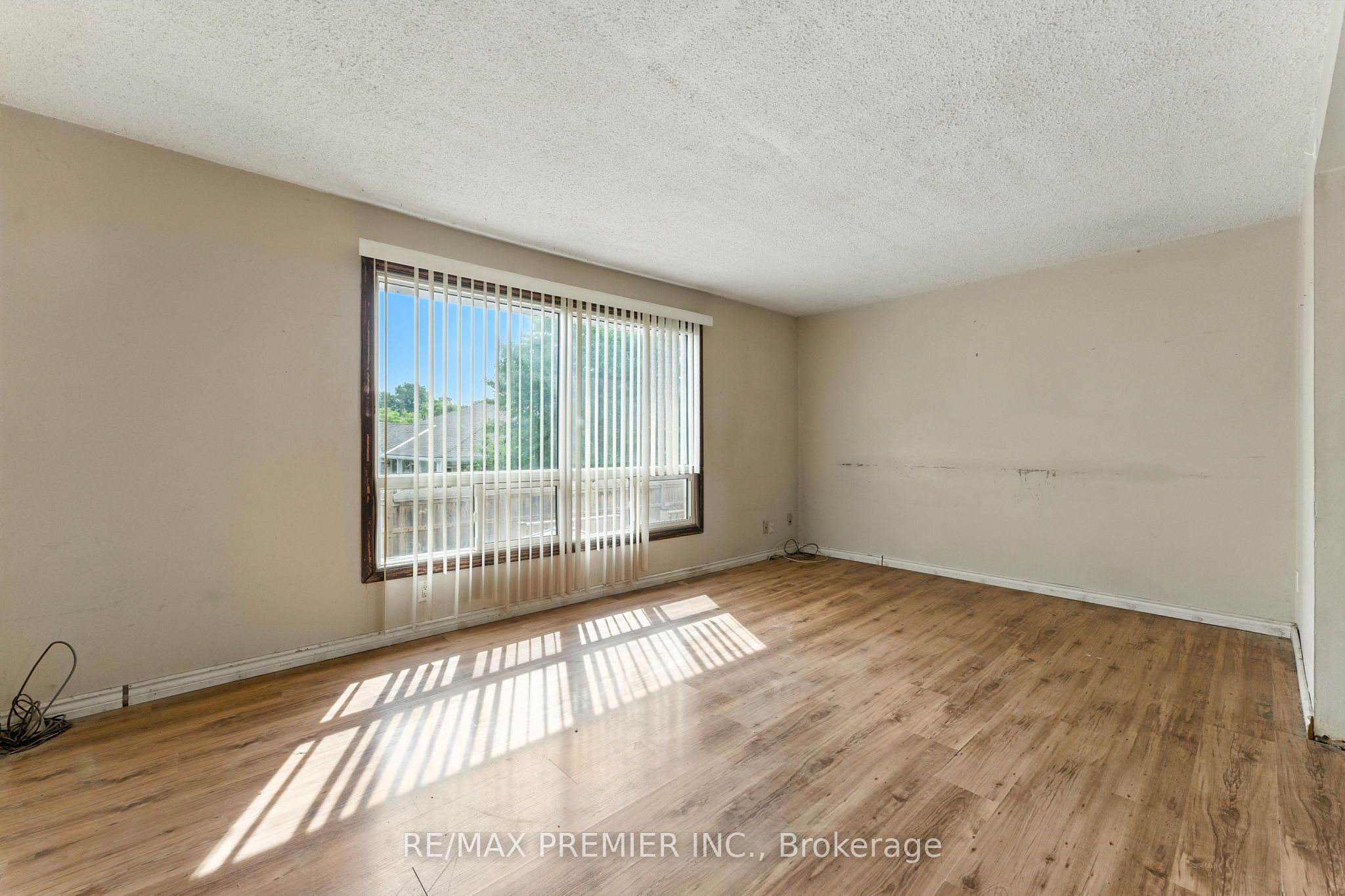 164e Henry Street Property Photo 16