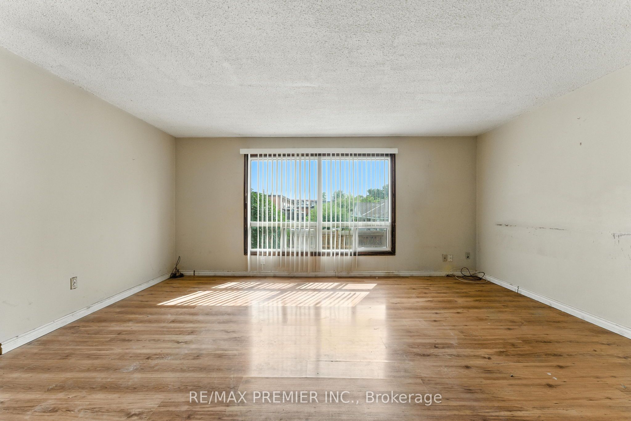 164e Henry Street Property Photo 17