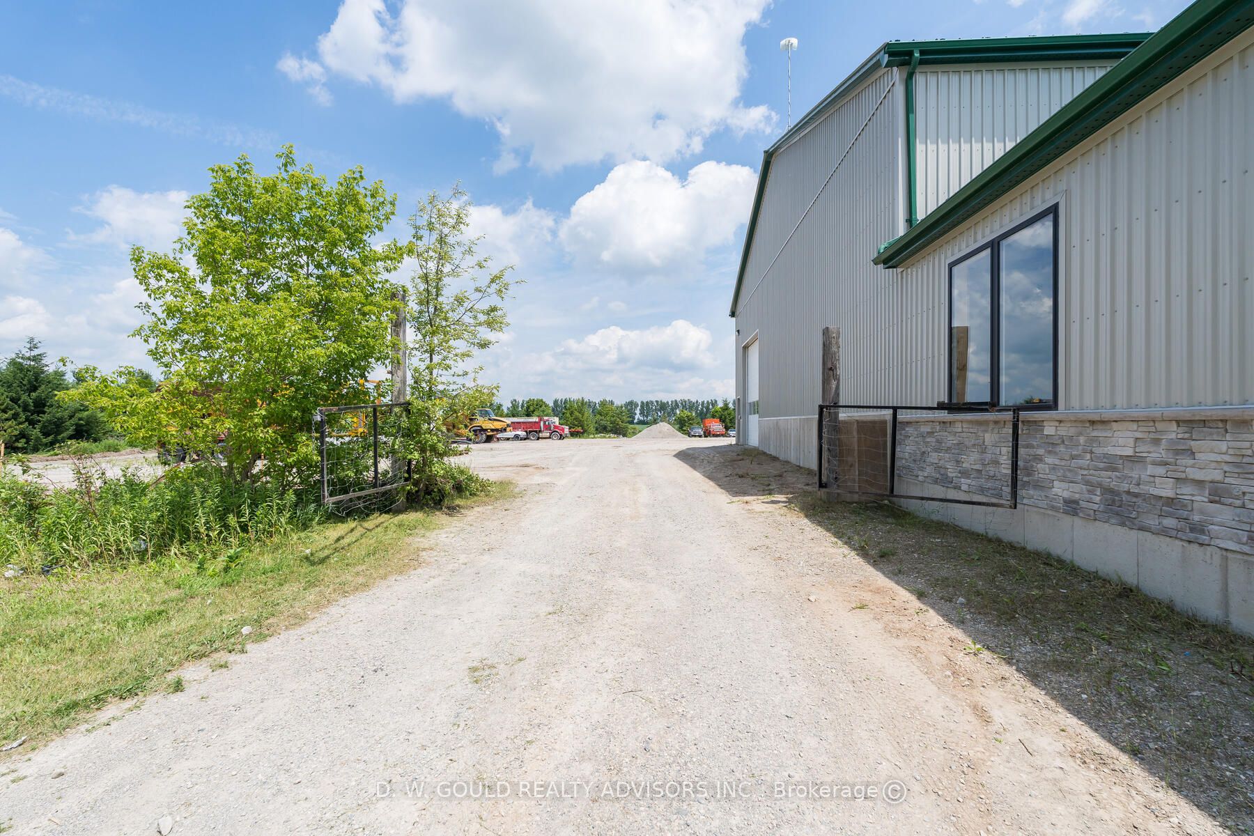 191279 Thirteen Line Property Photo 10