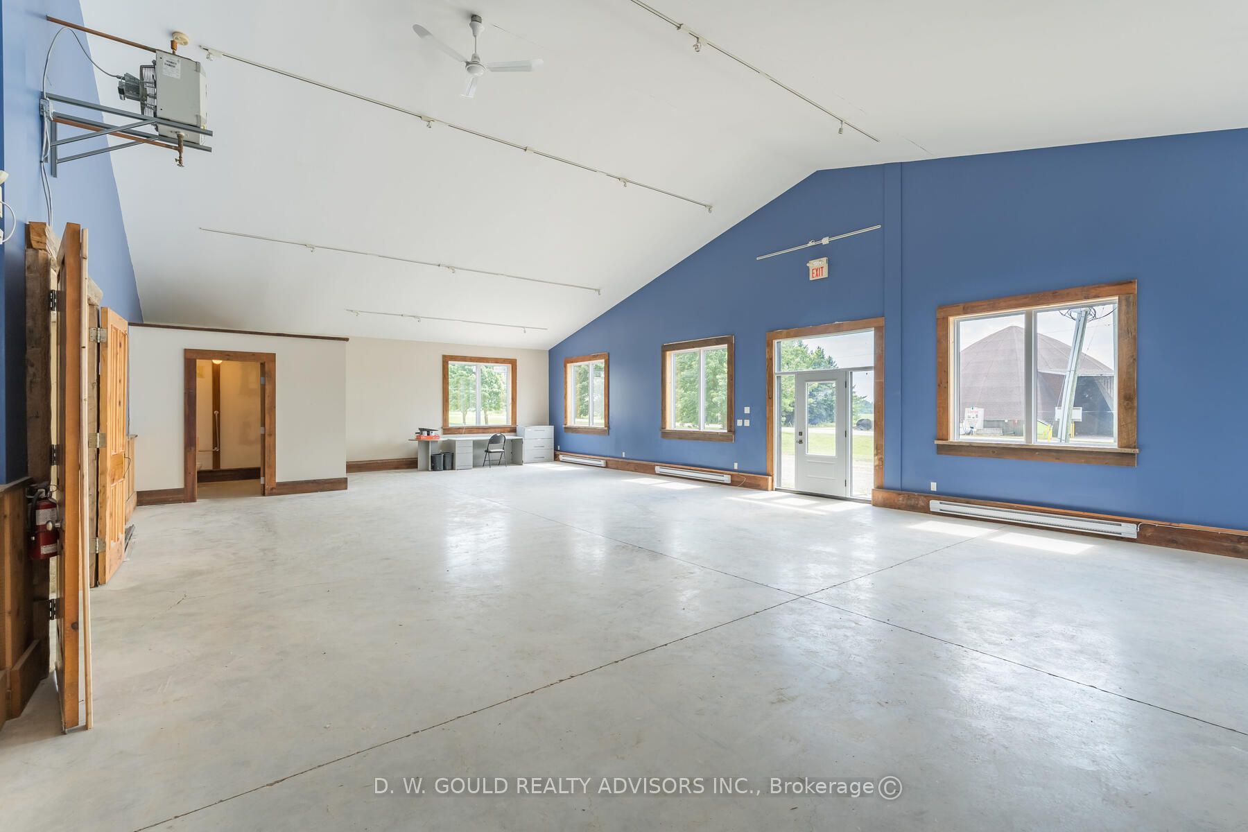 191279 Thirteen Line Property Photo 28