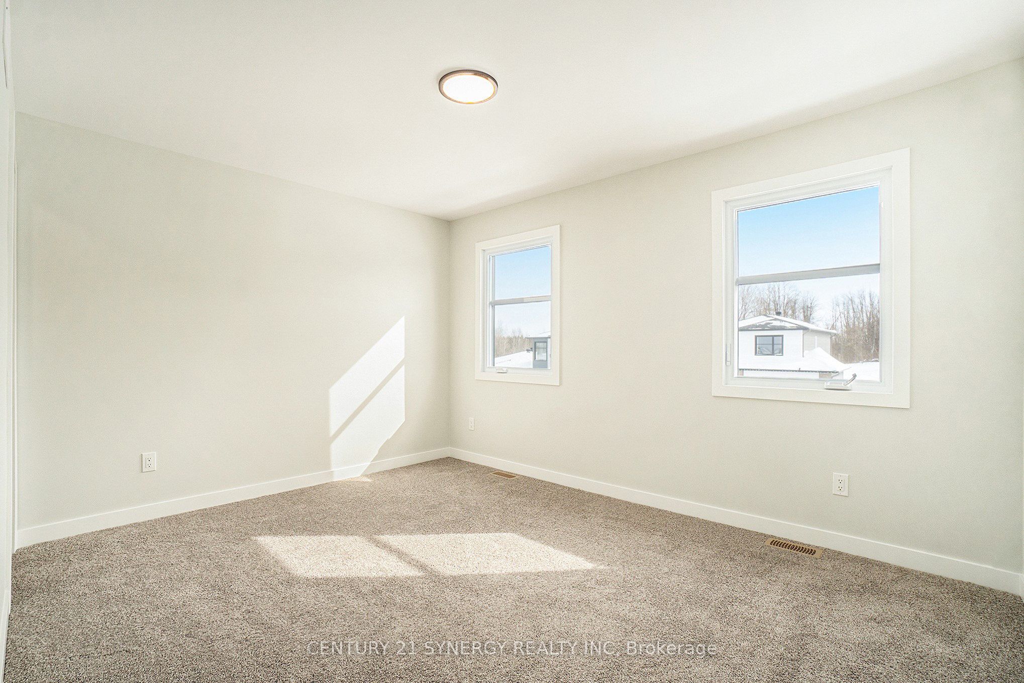 65 Villeneuve Street Property Photo 23