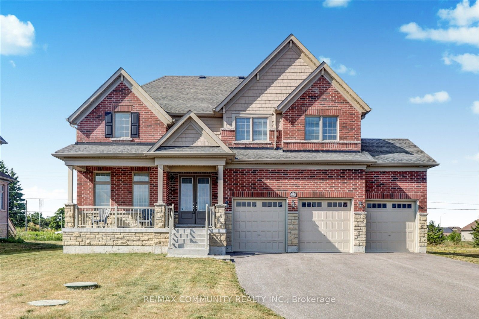 85 Summer Breeze Dr Property Photo 1
