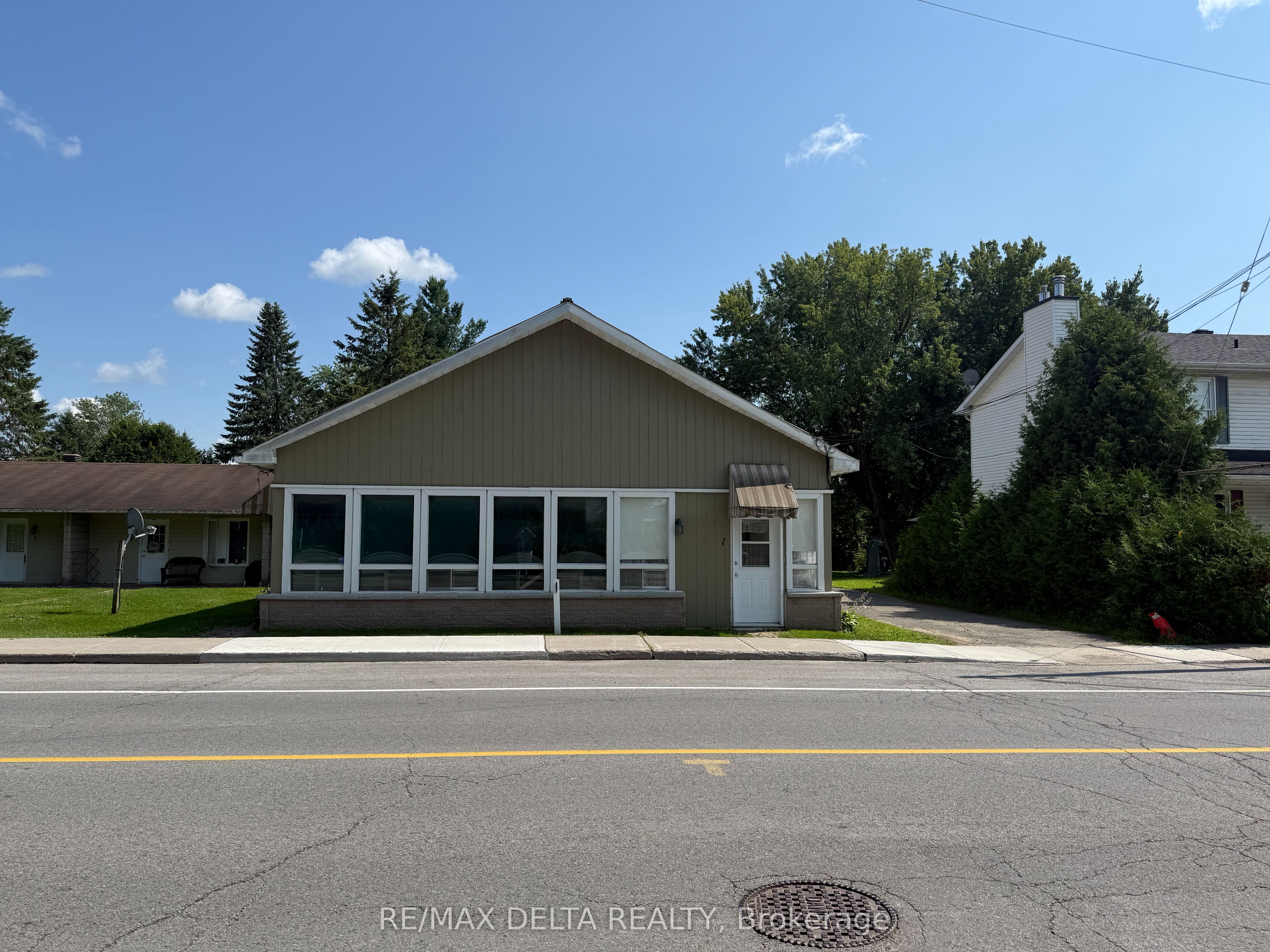 2248 Laval St Property Photo 1
