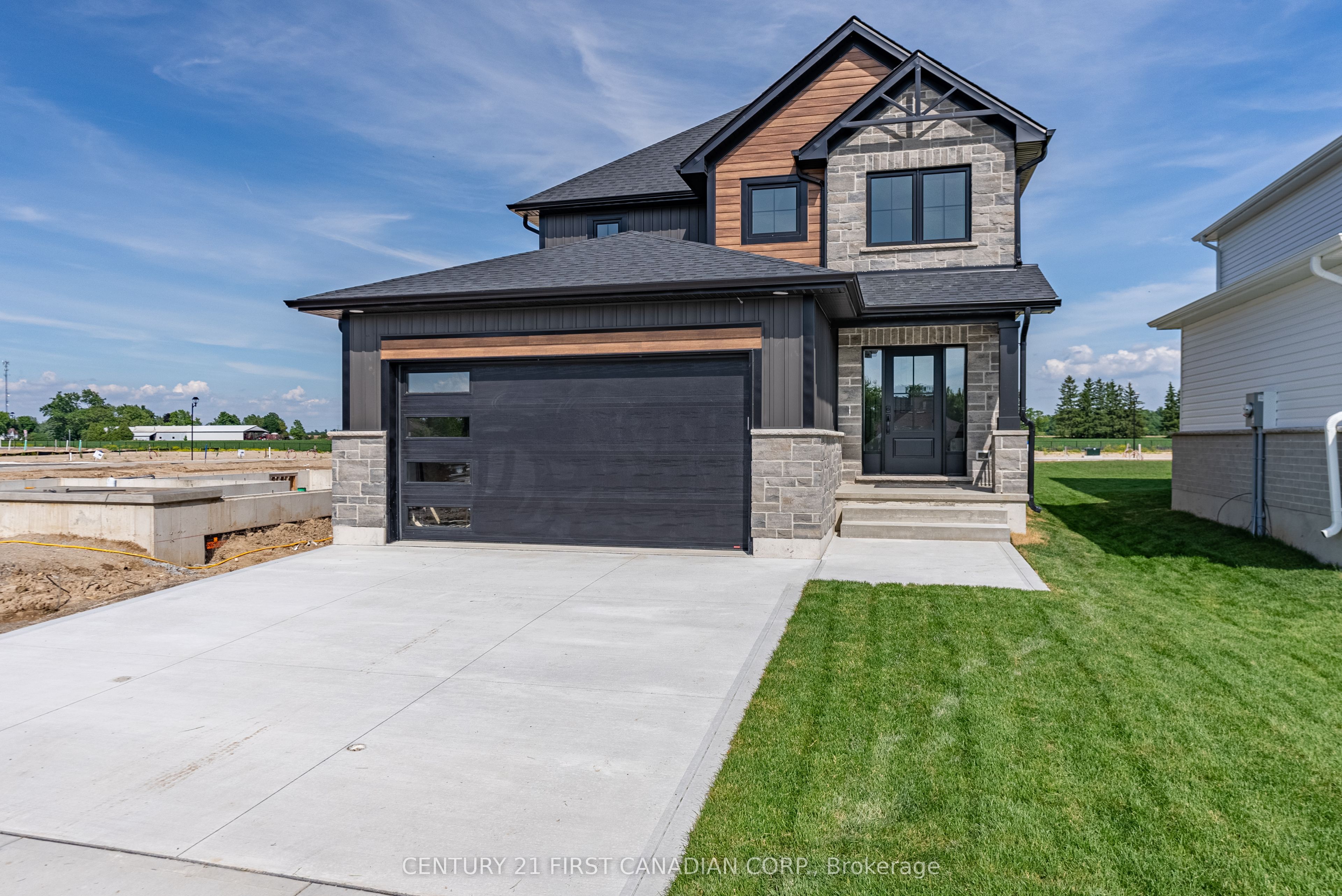 656 Ketter Way Property Photo 4