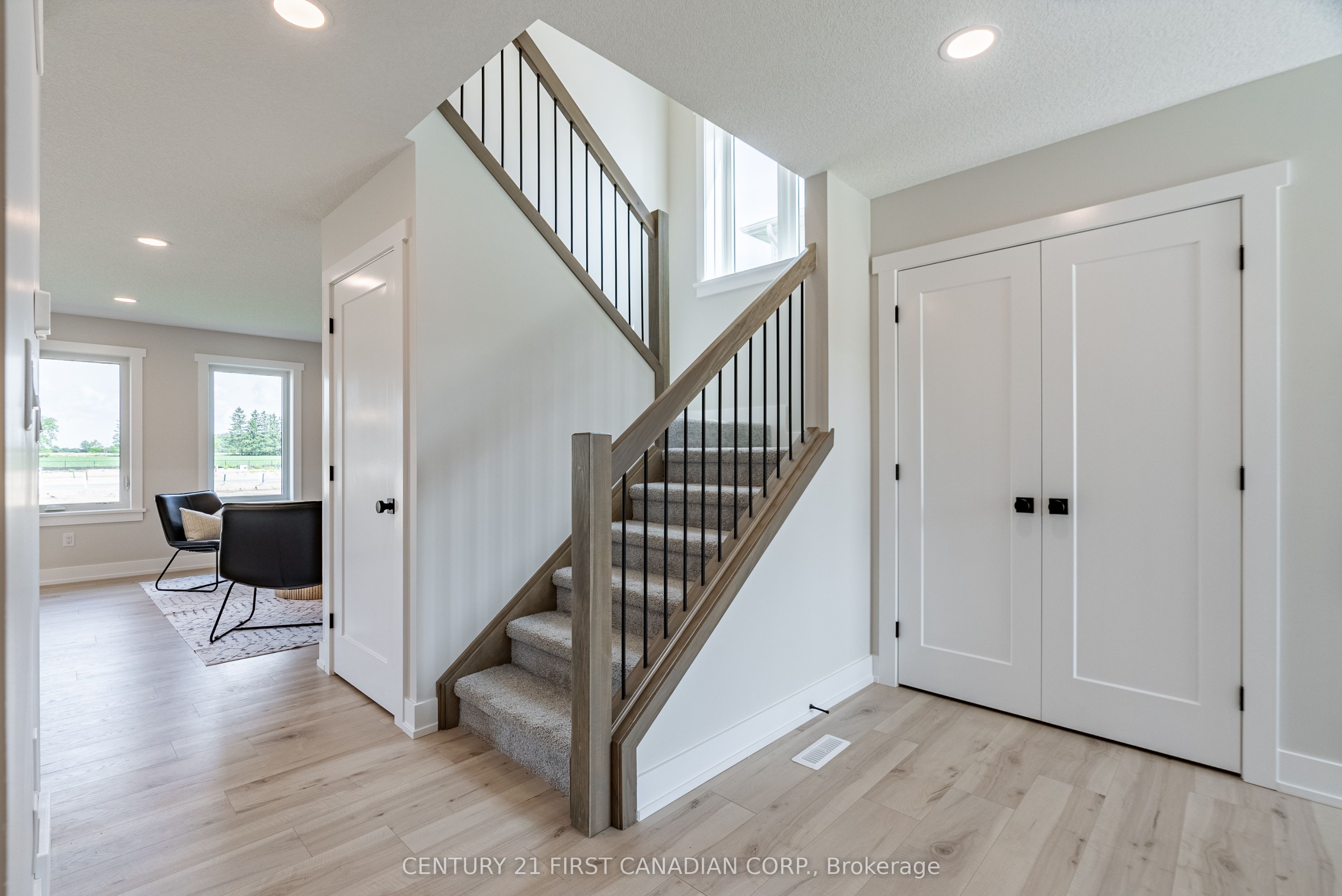 656 Ketter Way Property Photo 8