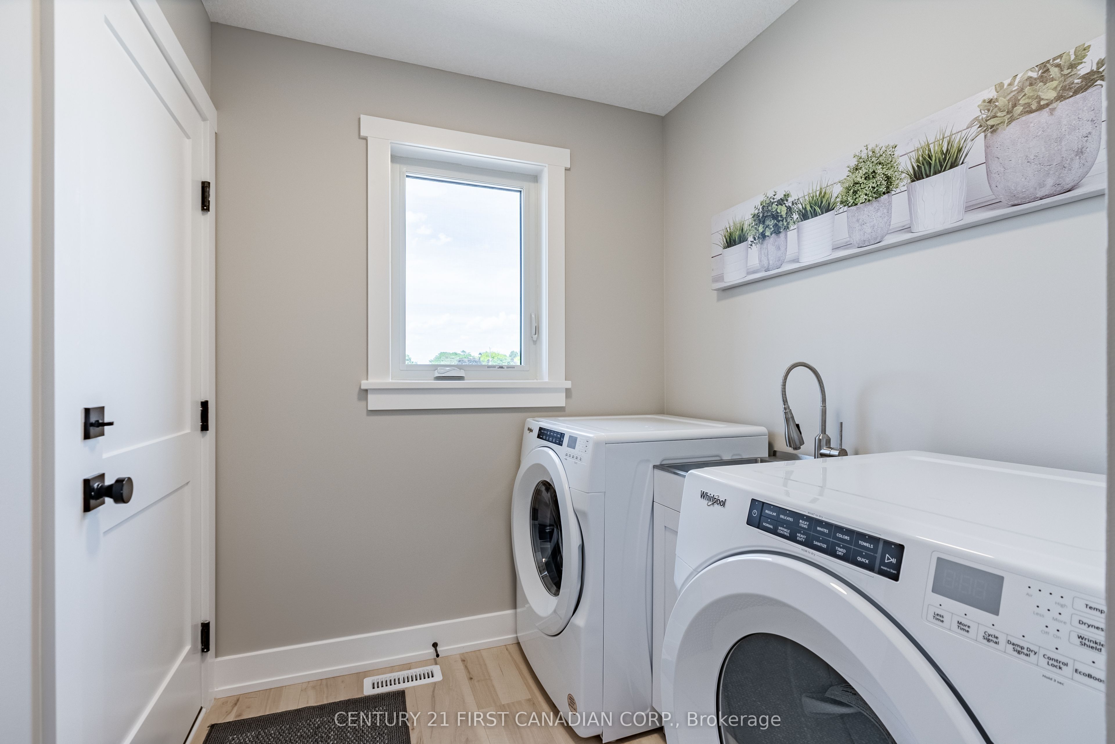 656 Ketter Way Property Photo 10