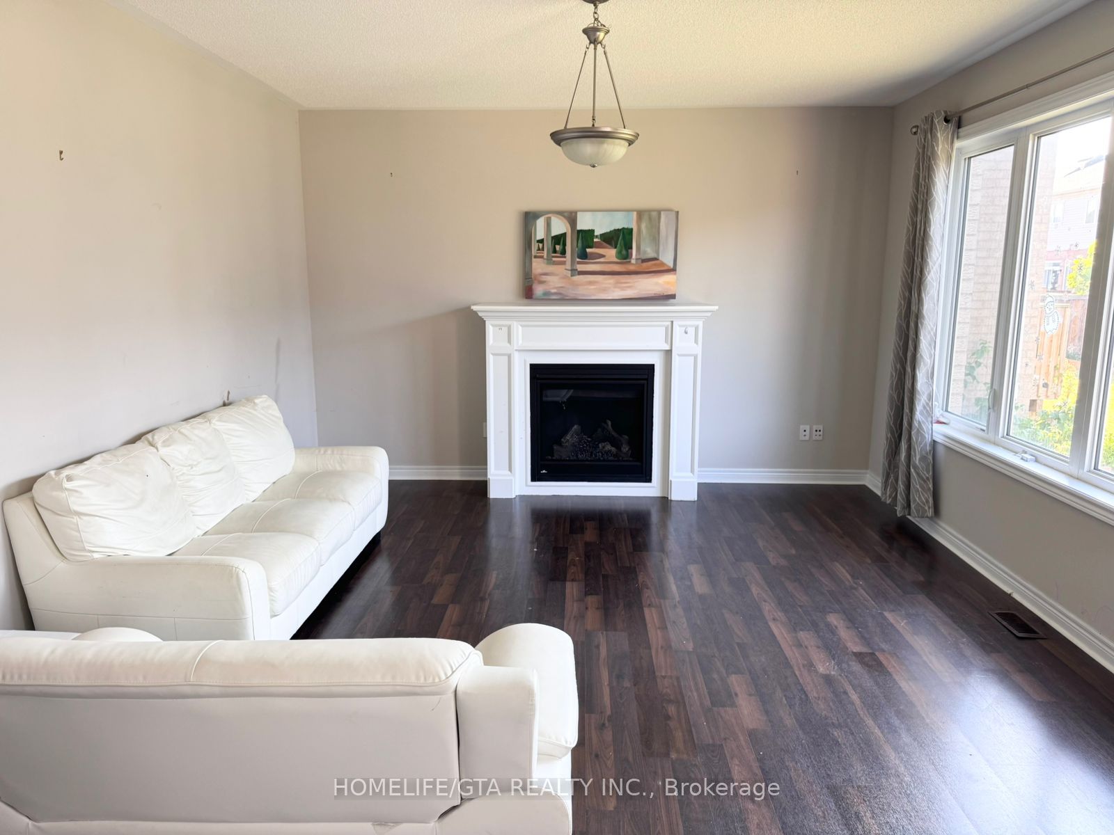 61 Barlow Place Property Photo 2