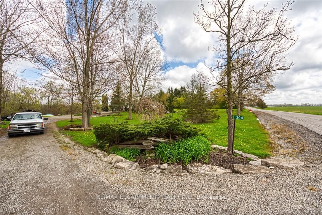 304 River Road Property Photo 6