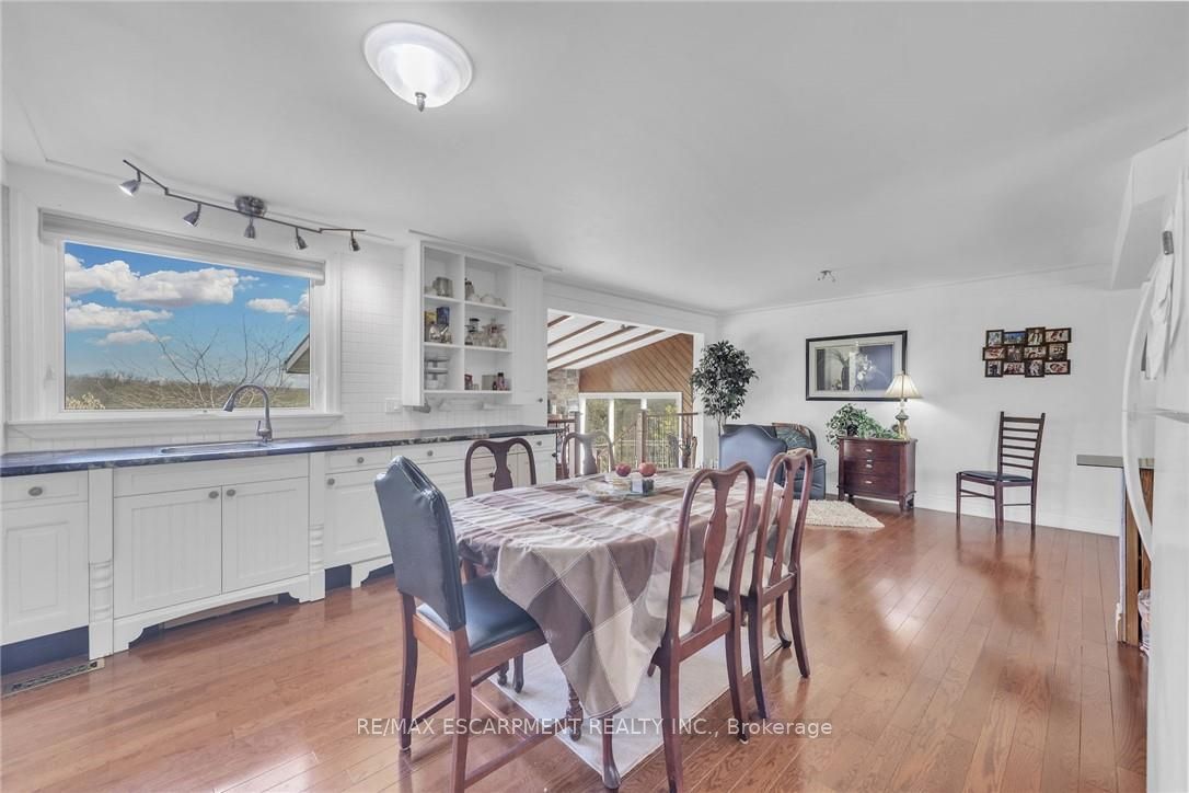 304 River Road Property Photo 14