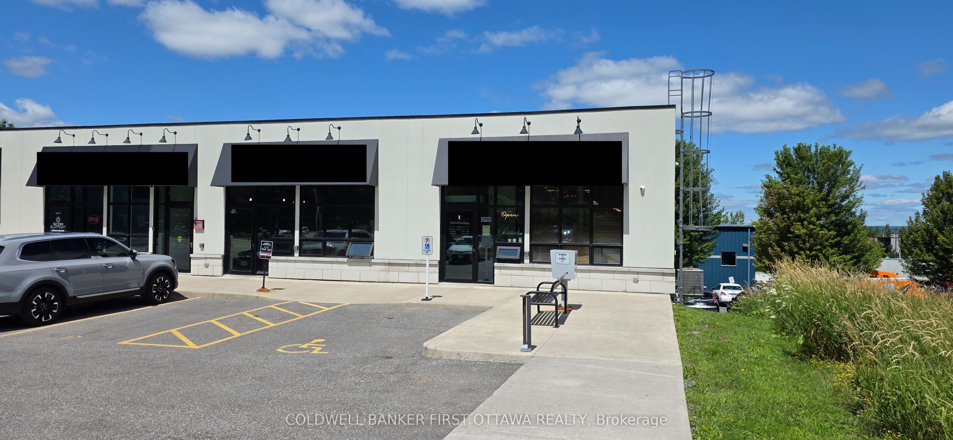 3735 St Joseph Boulevard N 4 Property Photo 1