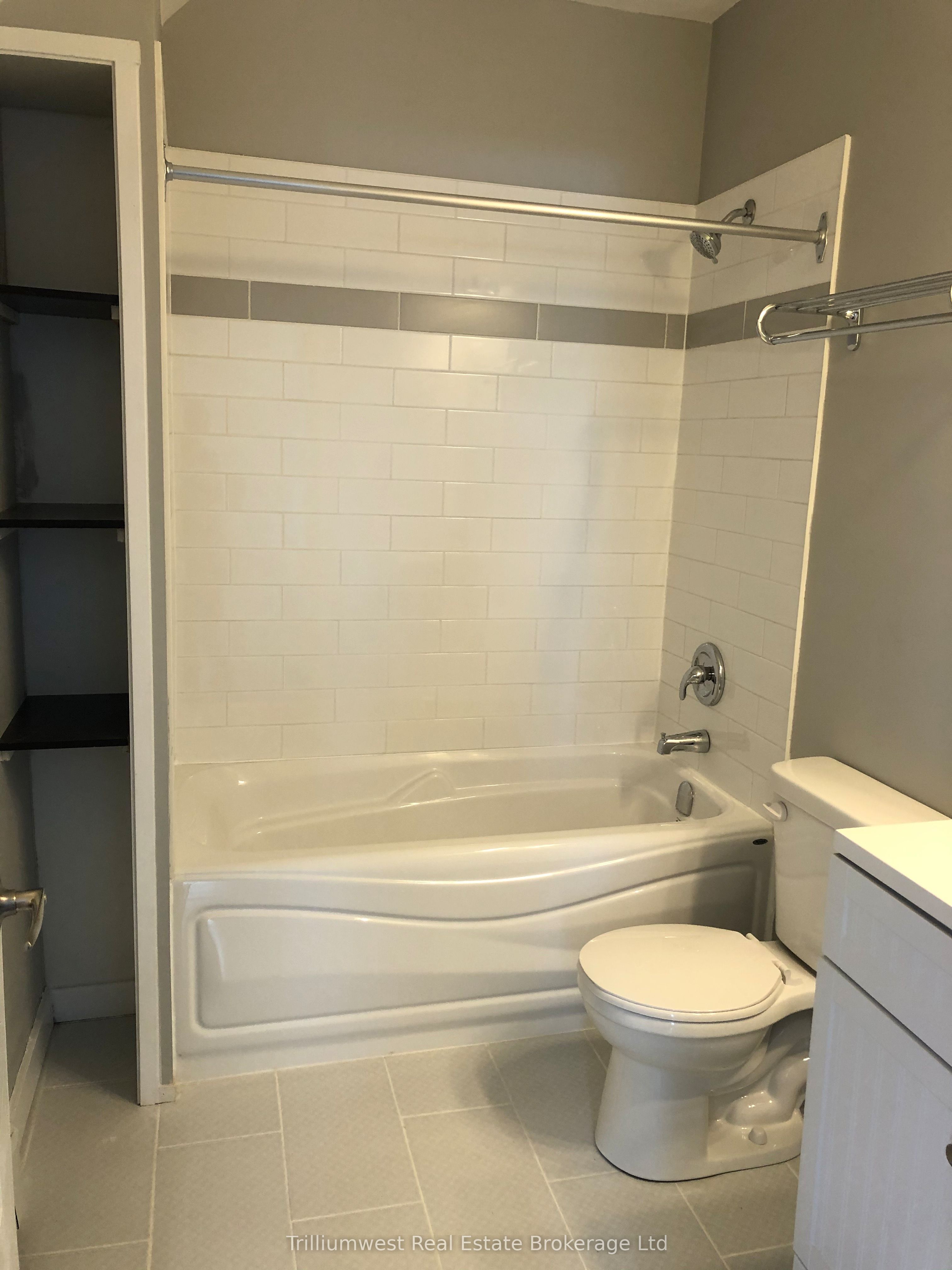 552 7th Avenue Property Photo 4