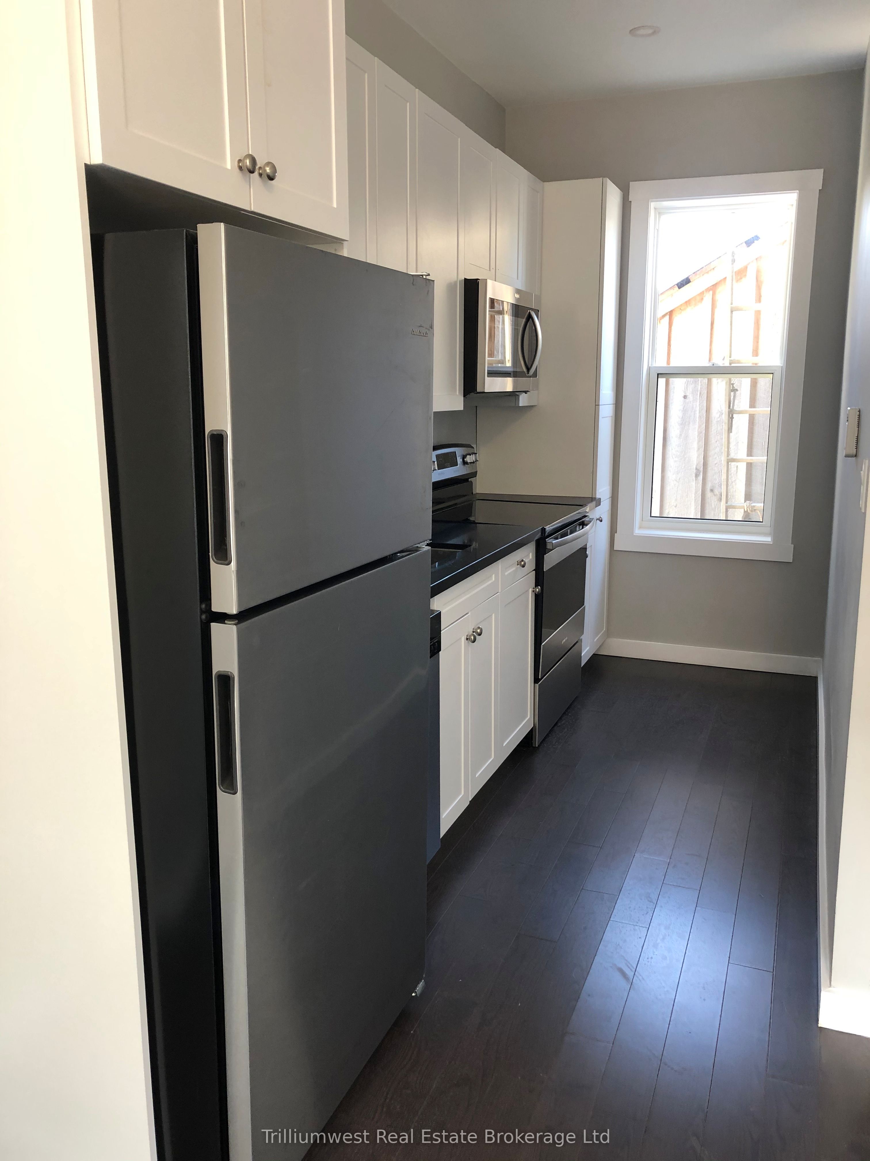 552 7th Avenue Property Photo 15