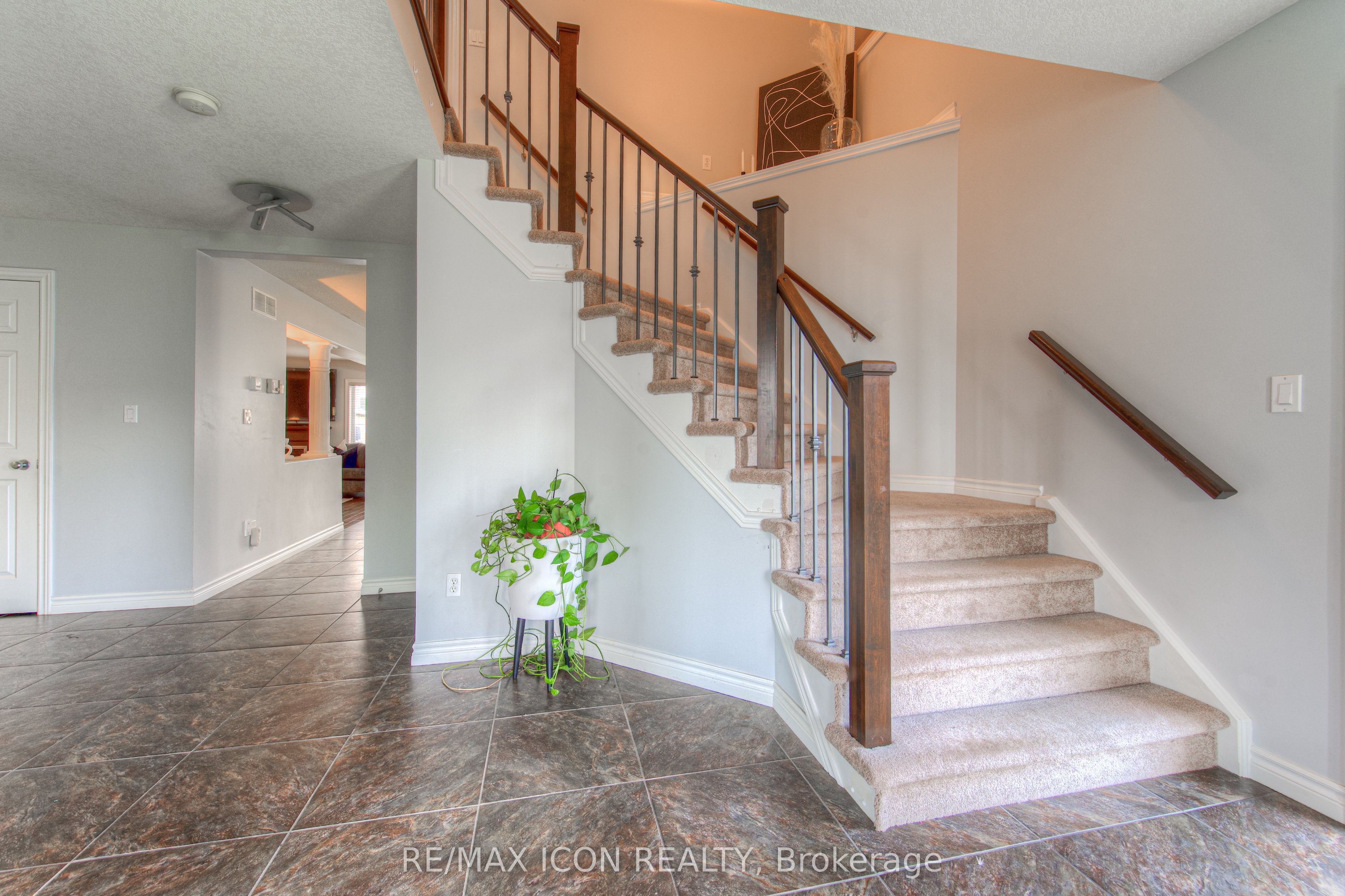 139 Pebblecreek Drive Property Photo 5