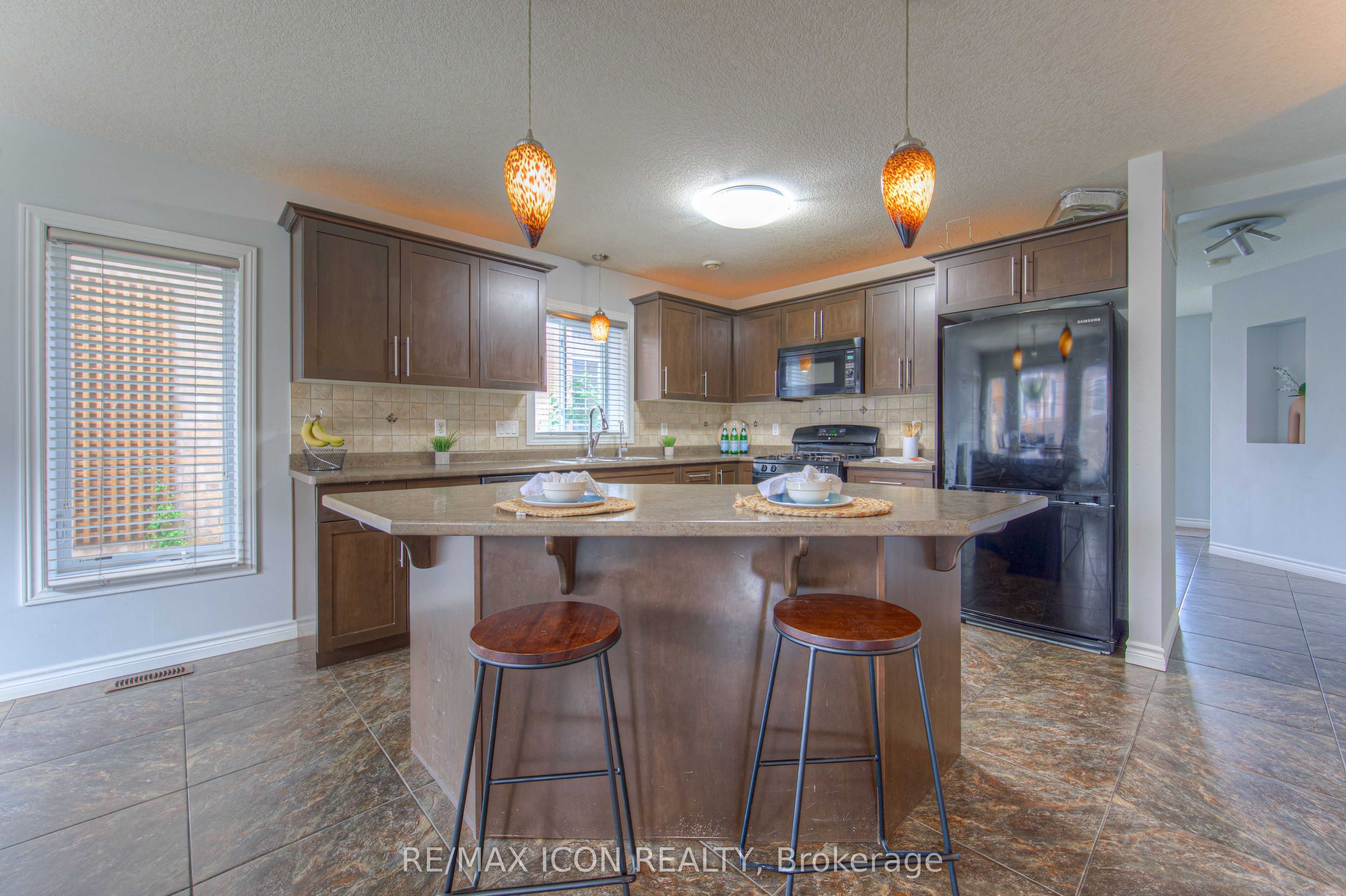 139 Pebblecreek Drive Property Photo 12