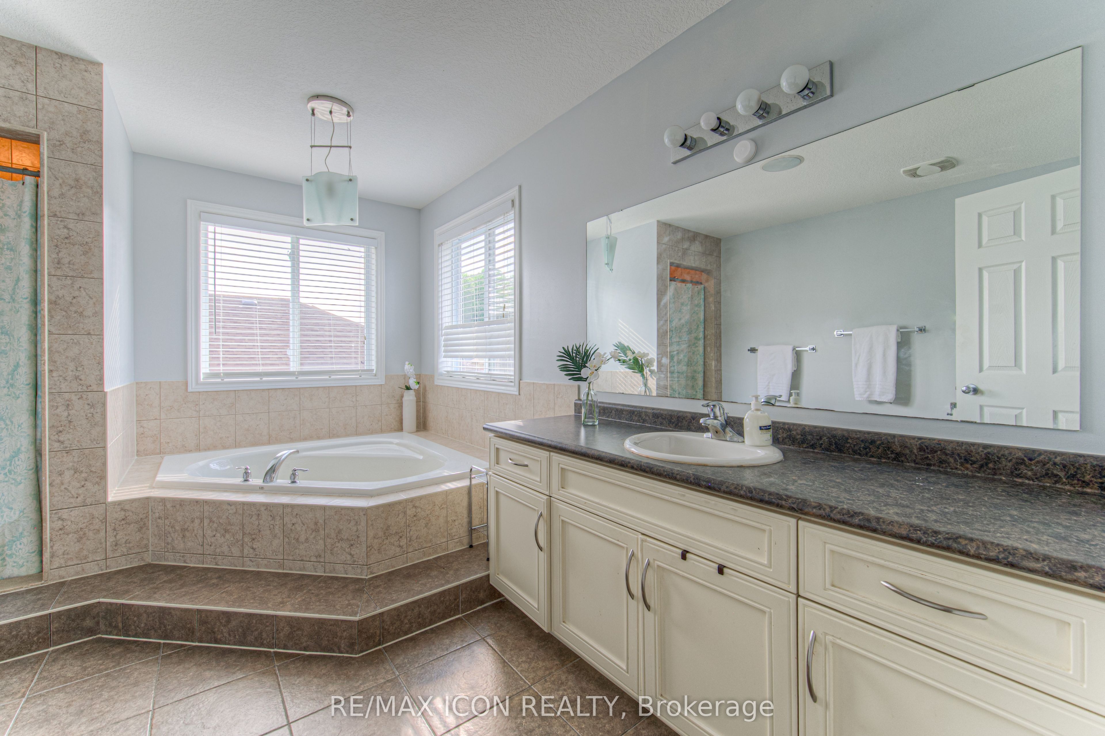 139 Pebblecreek Drive Property Photo 25