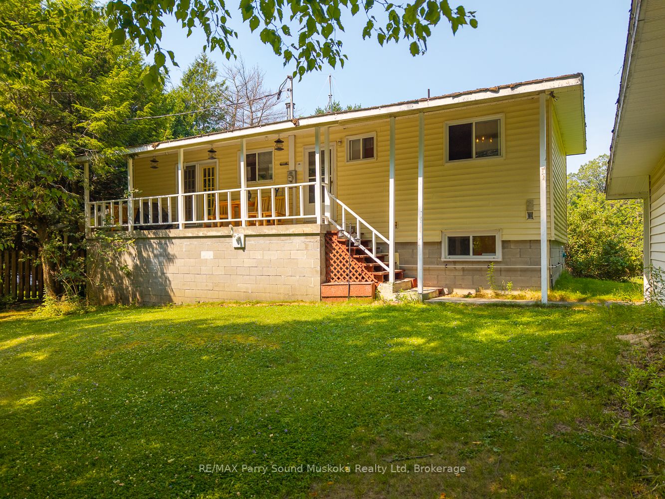 86 Lakeside Crescent Property Photo 7