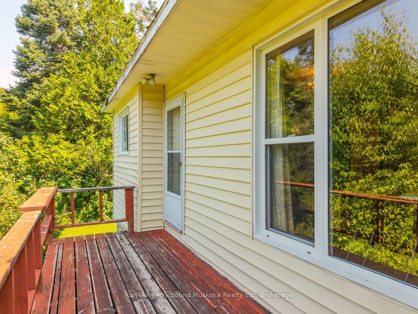 86 Lakeside Crescent Property Photo 14