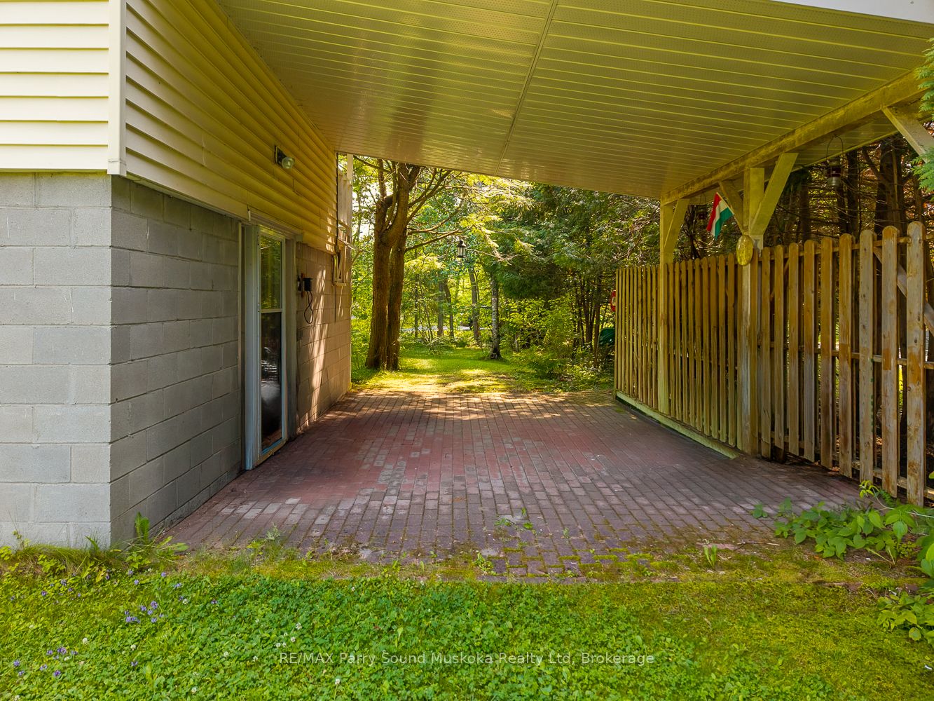 86 Lakeside Crescent Property Photo 15