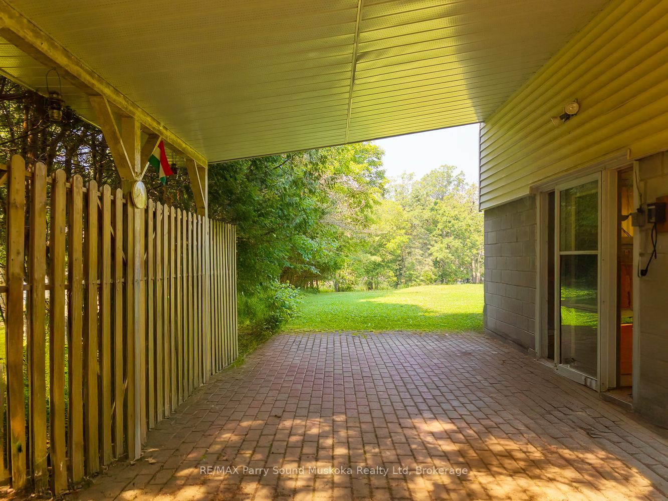 86 Lakeside Crescent Property Photo 16