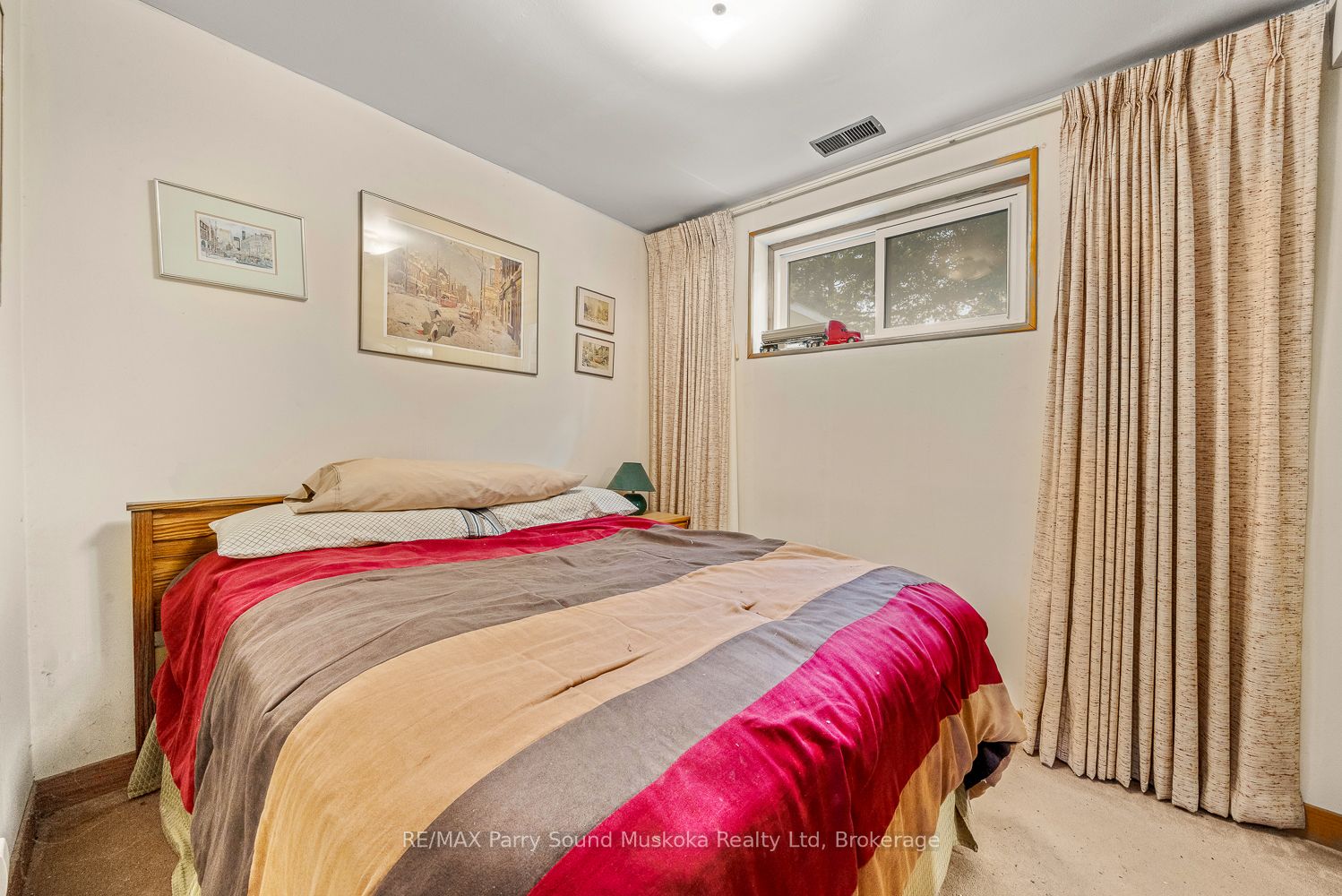 86 Lakeside Crescent Property Photo 46