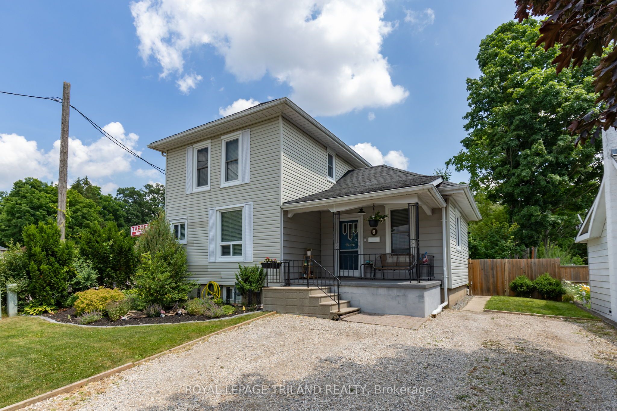 6 Waterloo Street W Property Photo 1