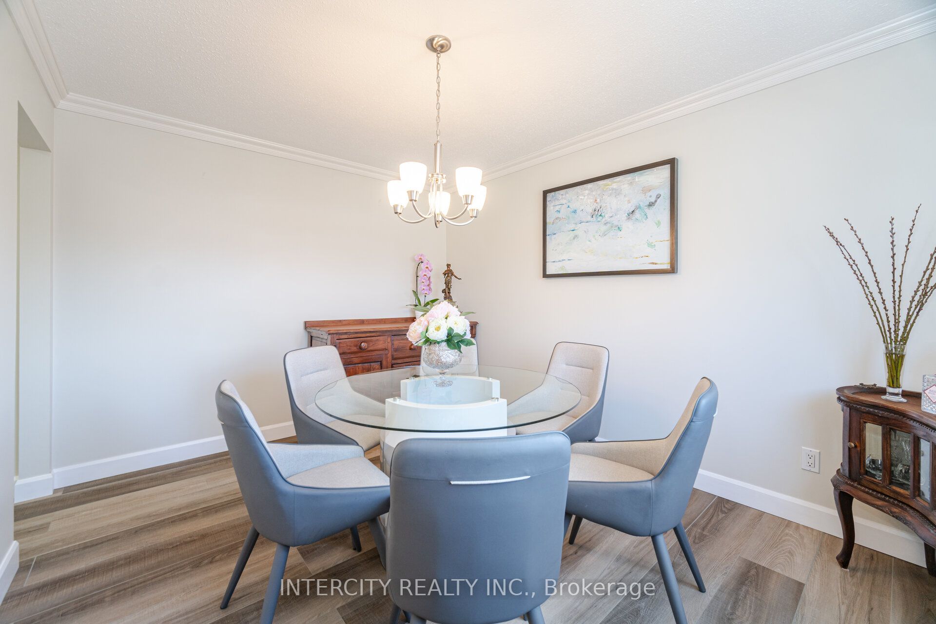 35 Lower Canada Crescent Property Photo 13