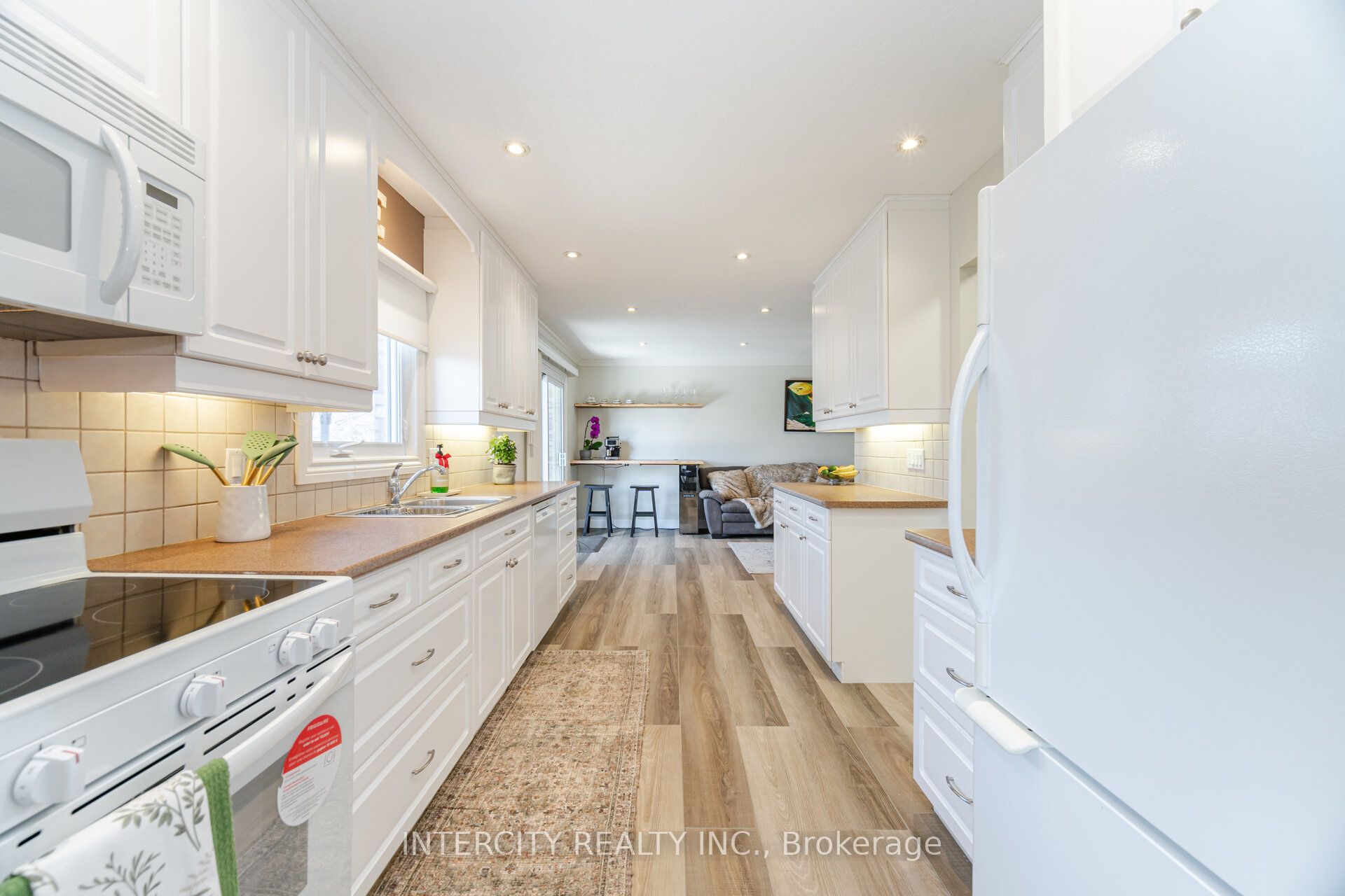 35 Lower Canada Crescent Property Photo 15