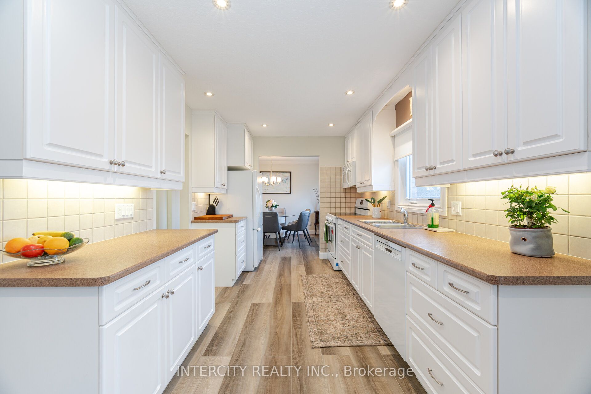 35 Lower Canada Crescent Property Photo 17