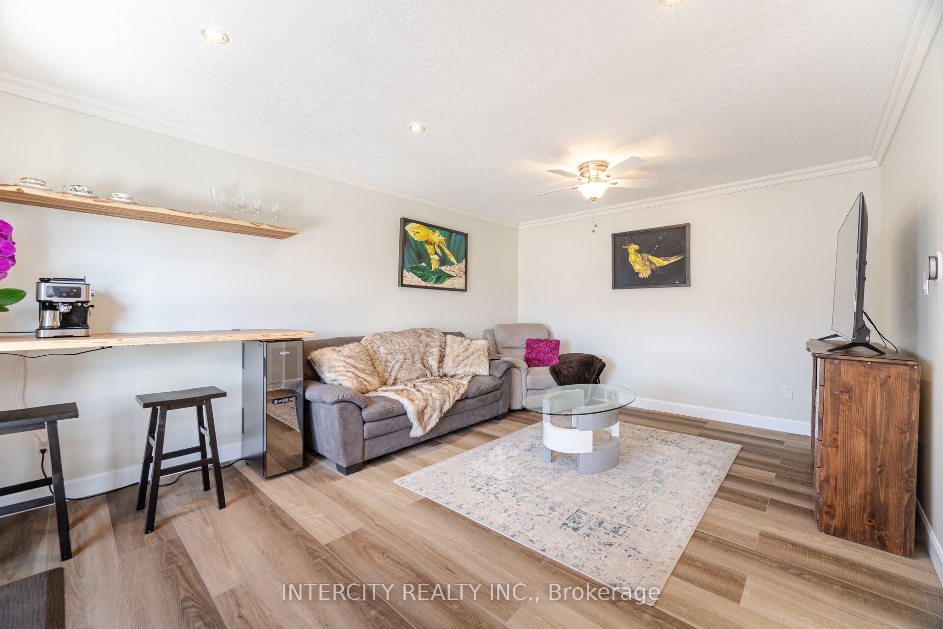 35 Lower Canada Crescent Property Photo 19