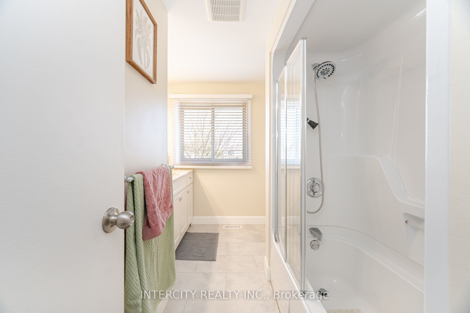 35 Lower Canada Crescent Property Photo 32