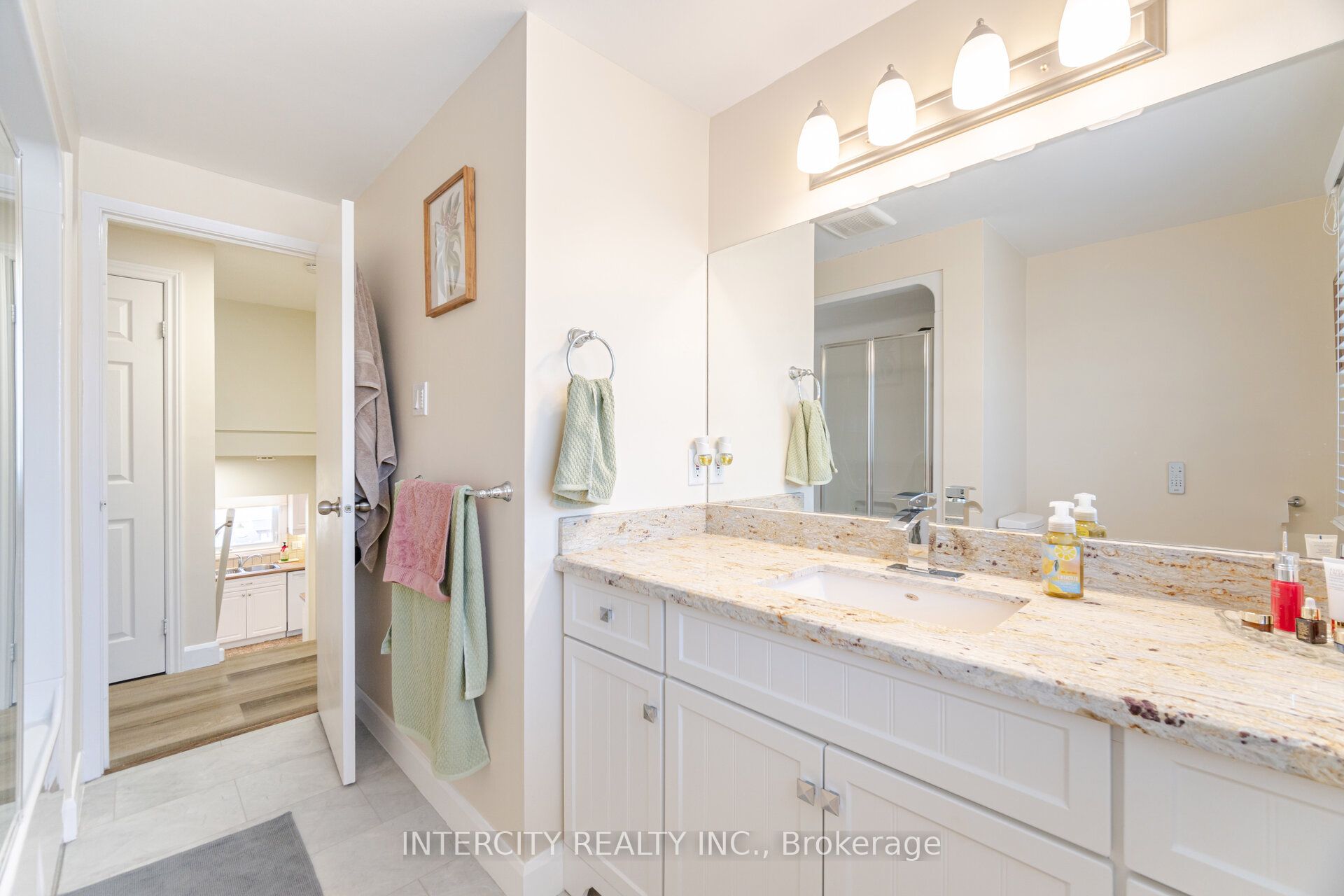 35 Lower Canada Crescent Property Photo 33