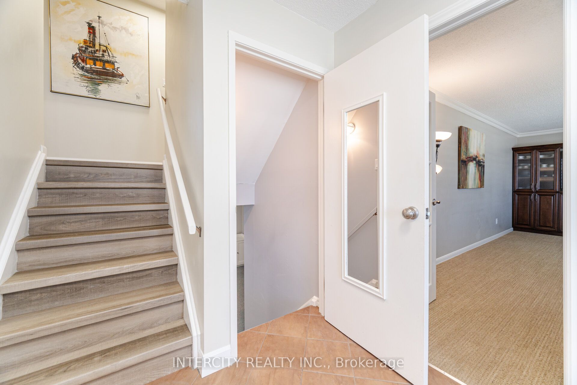 35 Lower Canada Crescent Property Photo 34