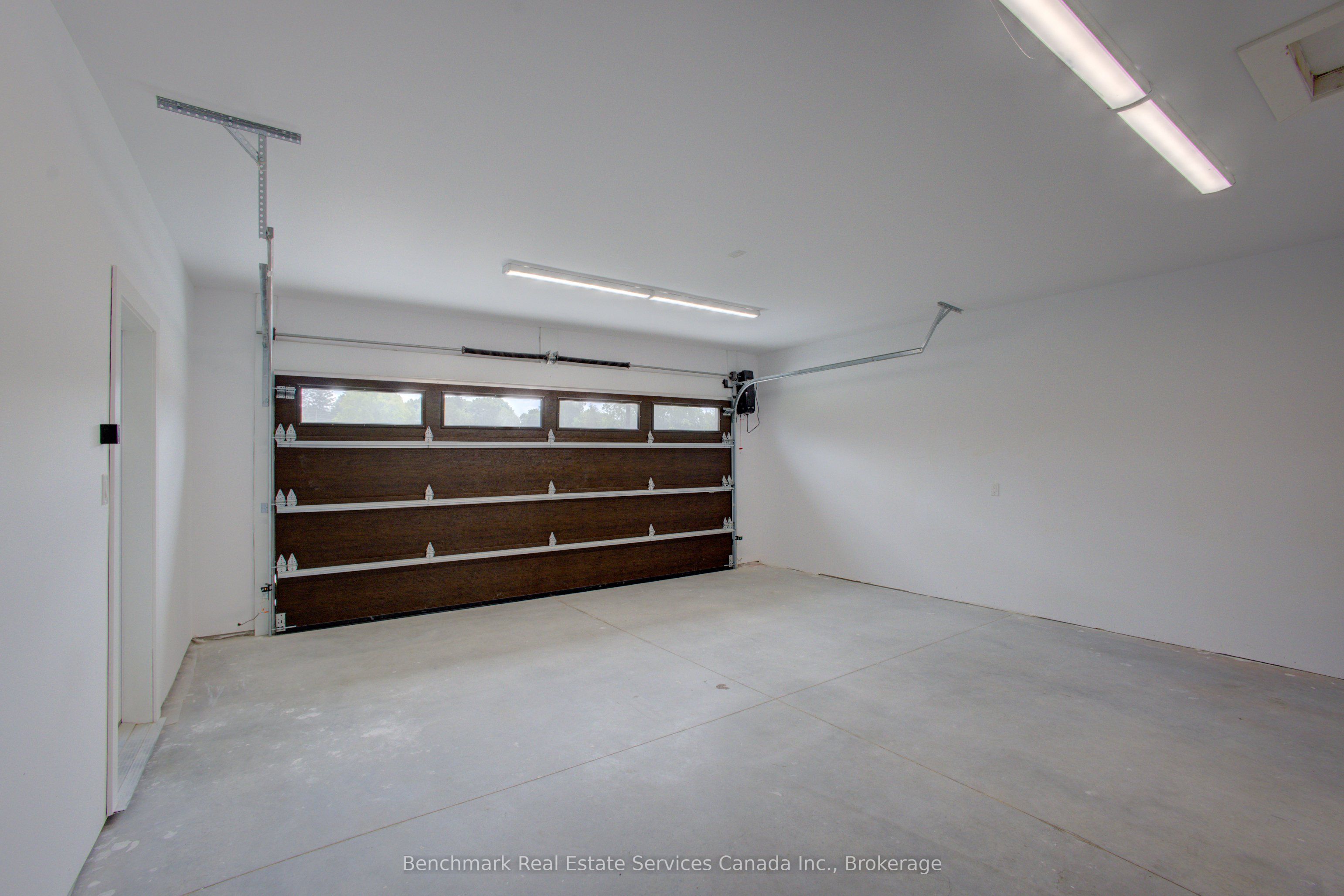 1182 Queen St Property Photo 34