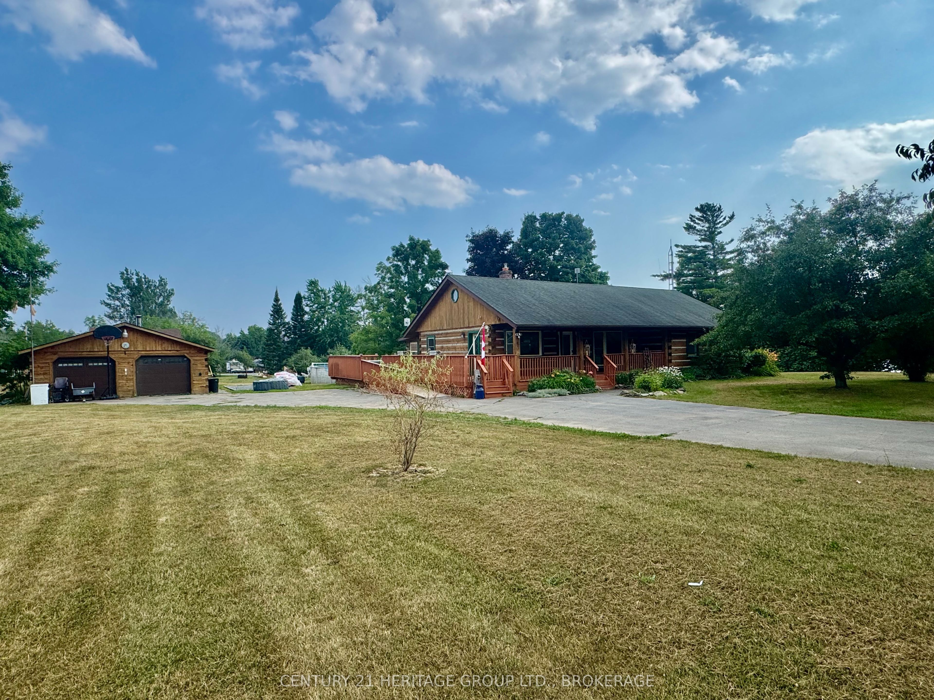 126 Varty Lake Rd Property Photo 1
