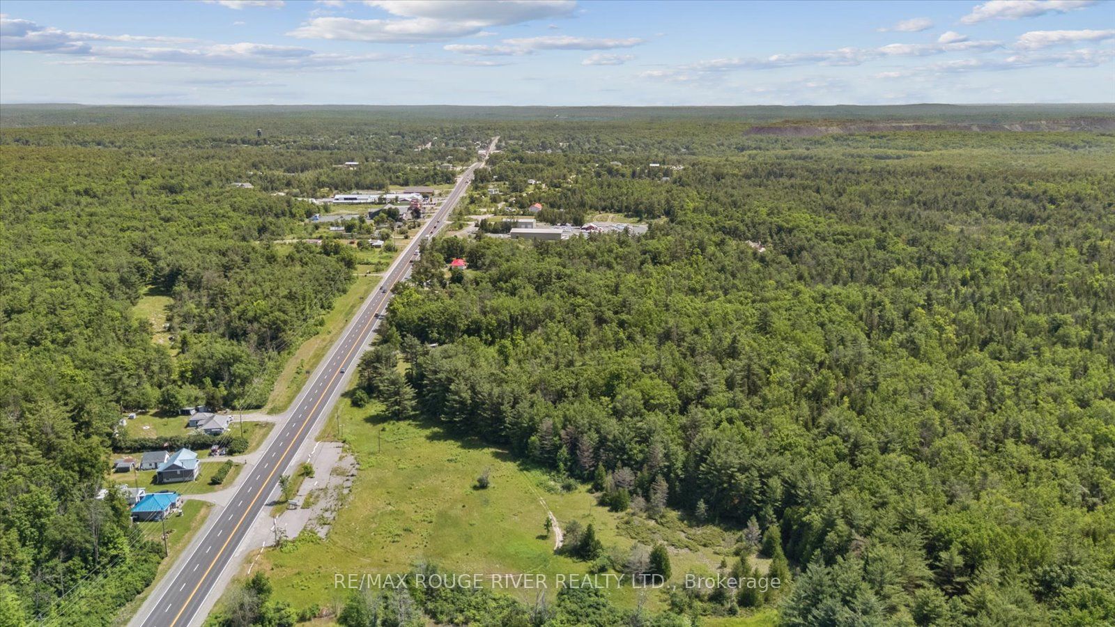 102204 Highway 7 Property Photo 6
