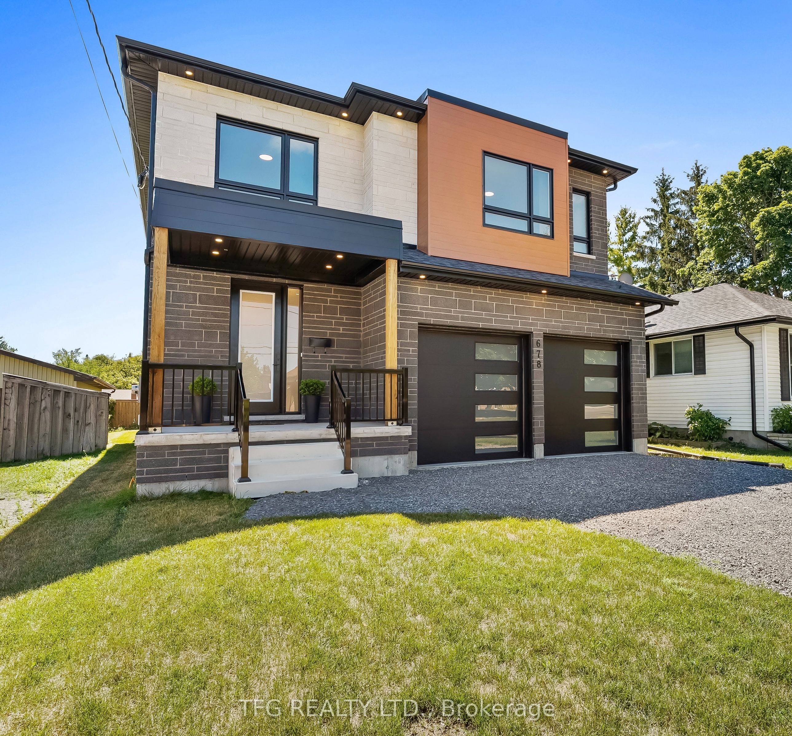 678 Otonabee Dr Property Photo 1