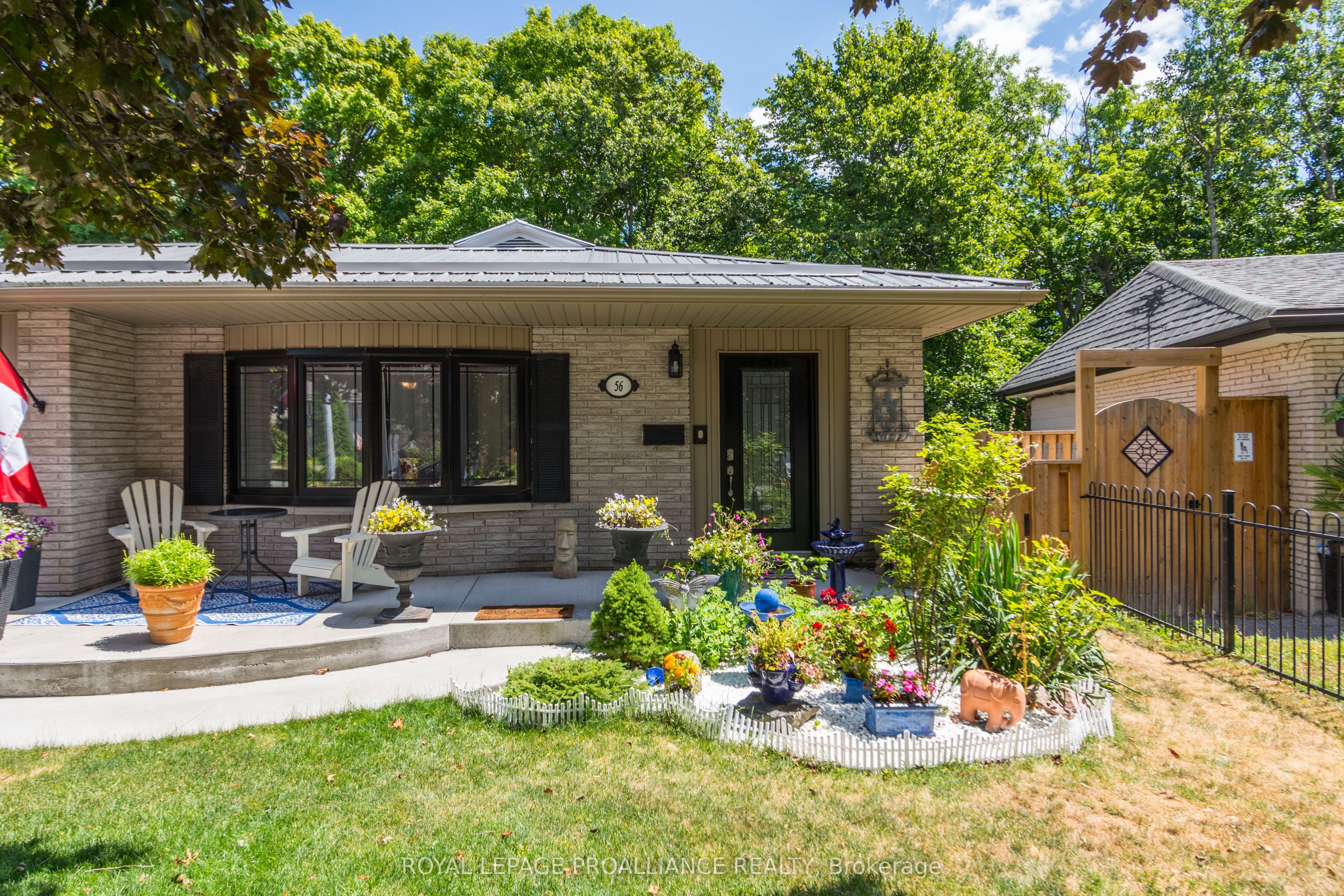 56 Parkview Heights Property Photo 2