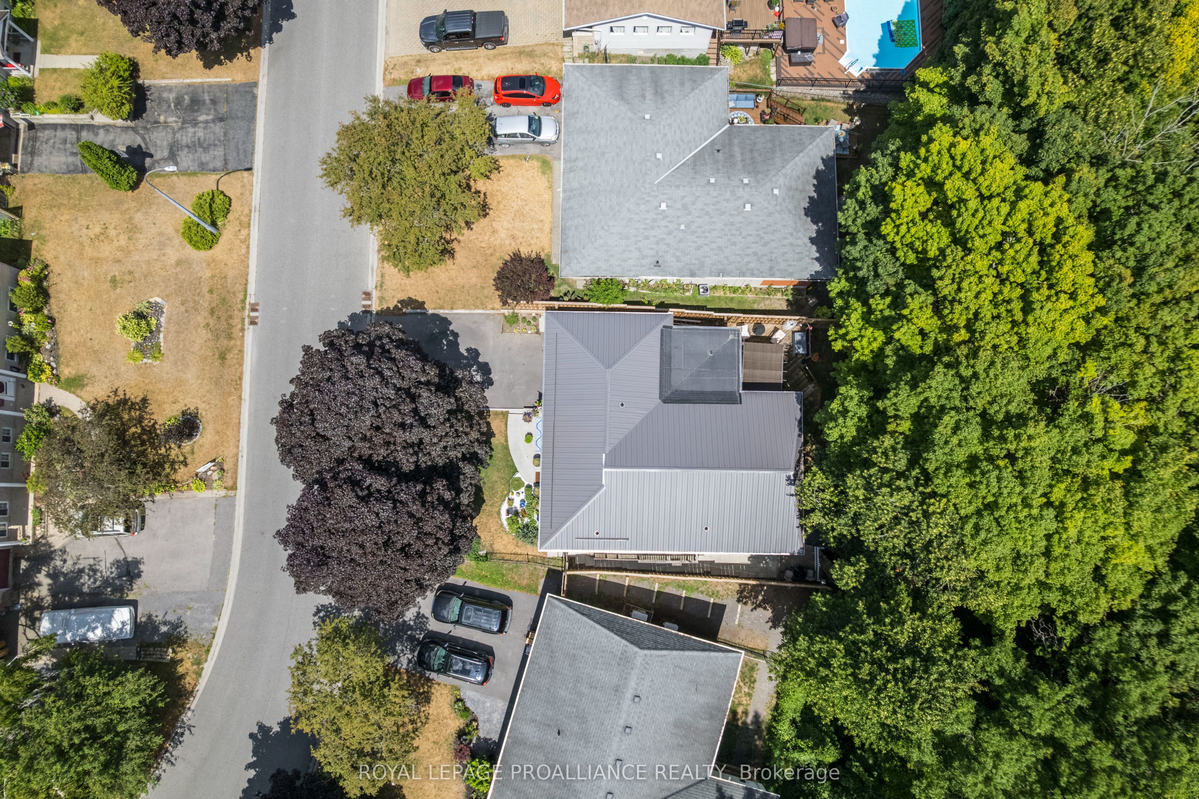 56 Parkview Heights Property Photo 6