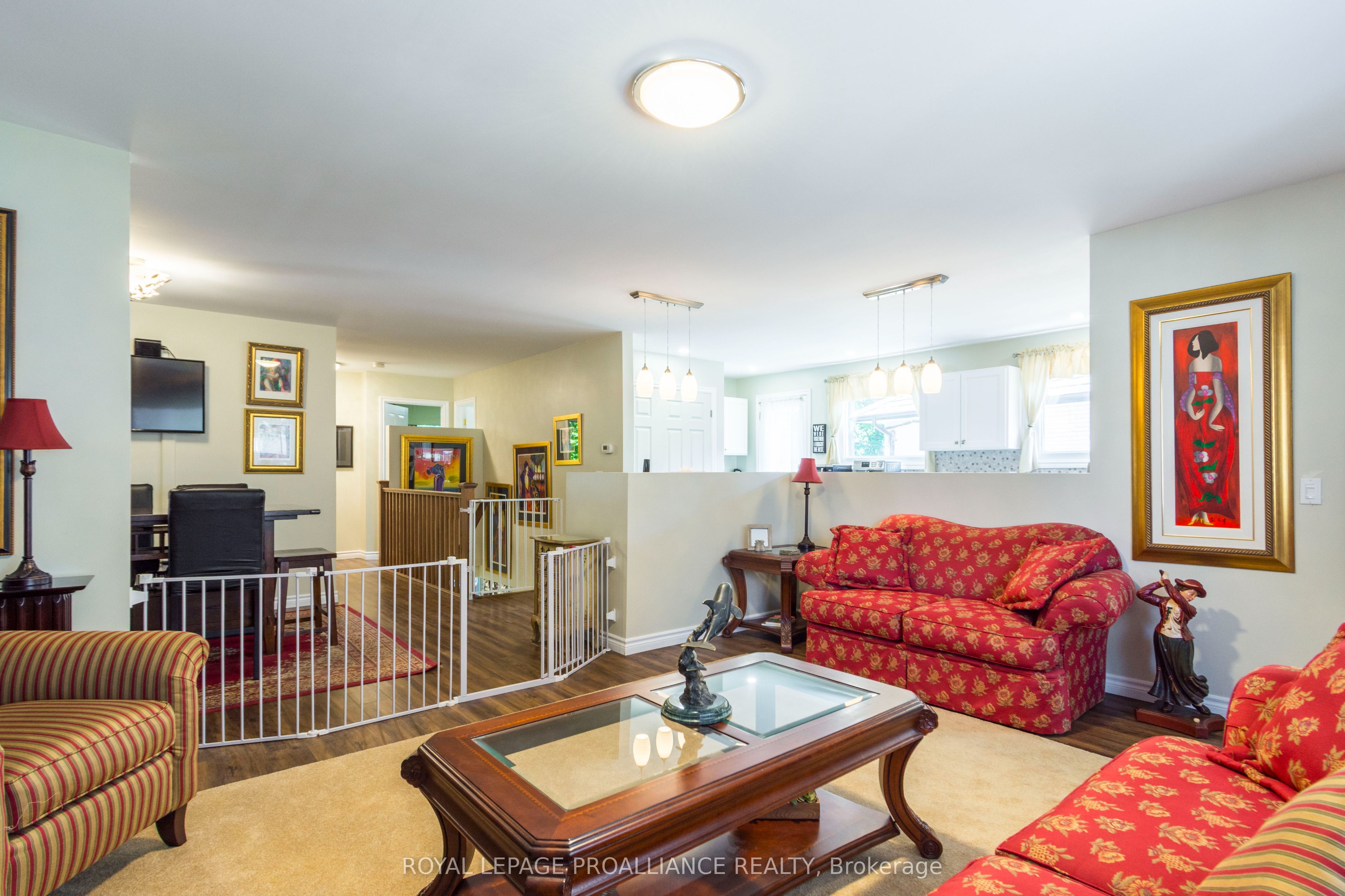 56 Parkview Heights Property Photo 13