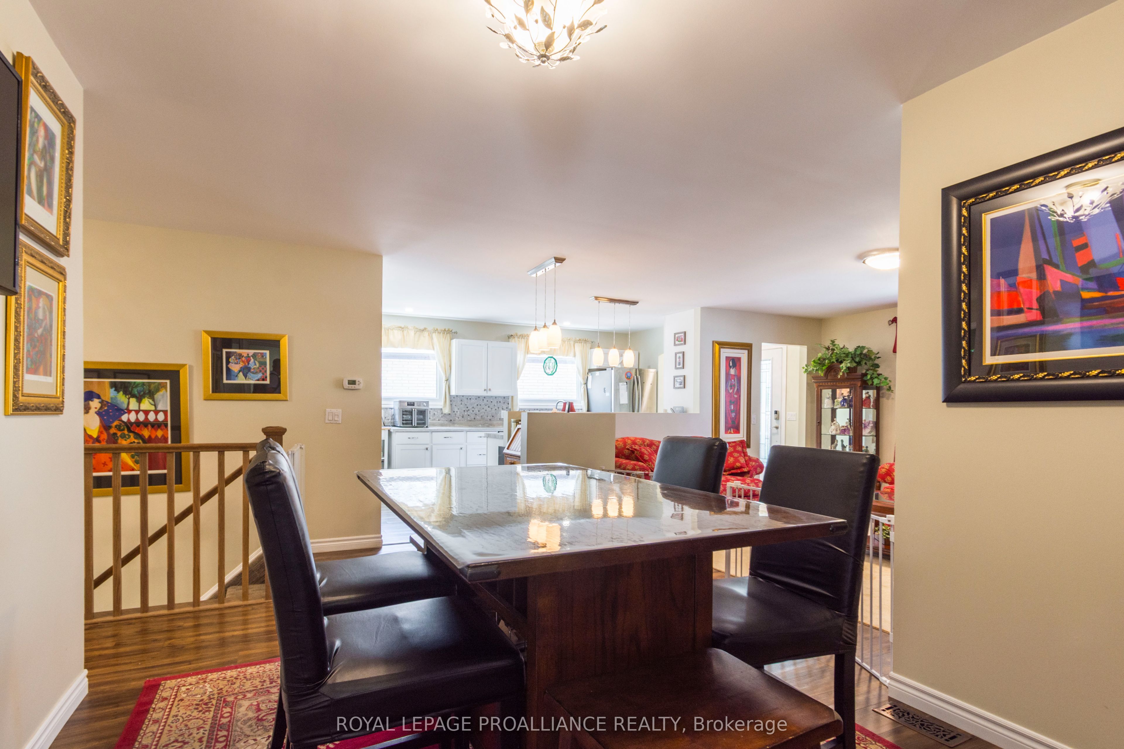 56 Parkview Heights Property Photo 16